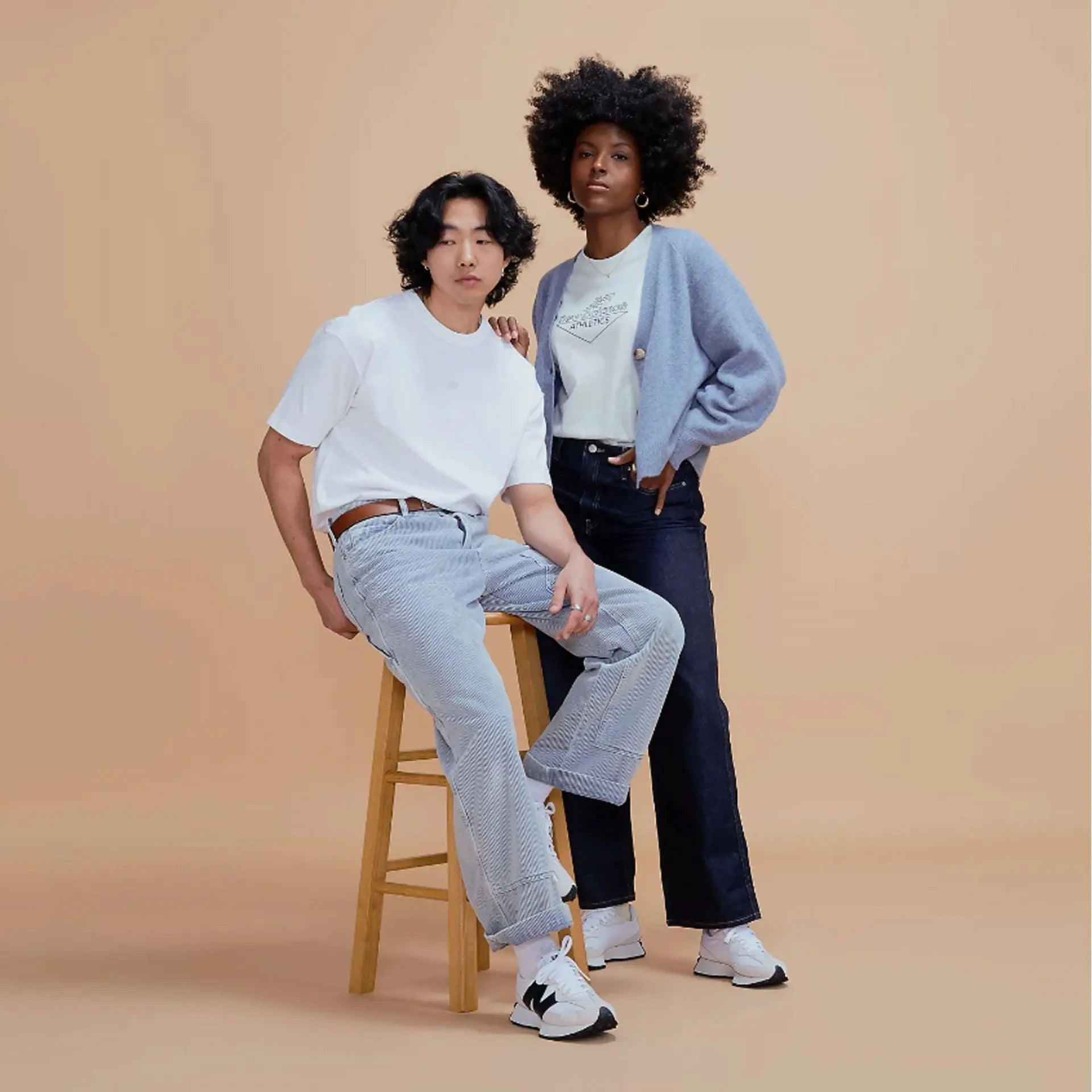 New Balance 327 Branca/Preta New Balance