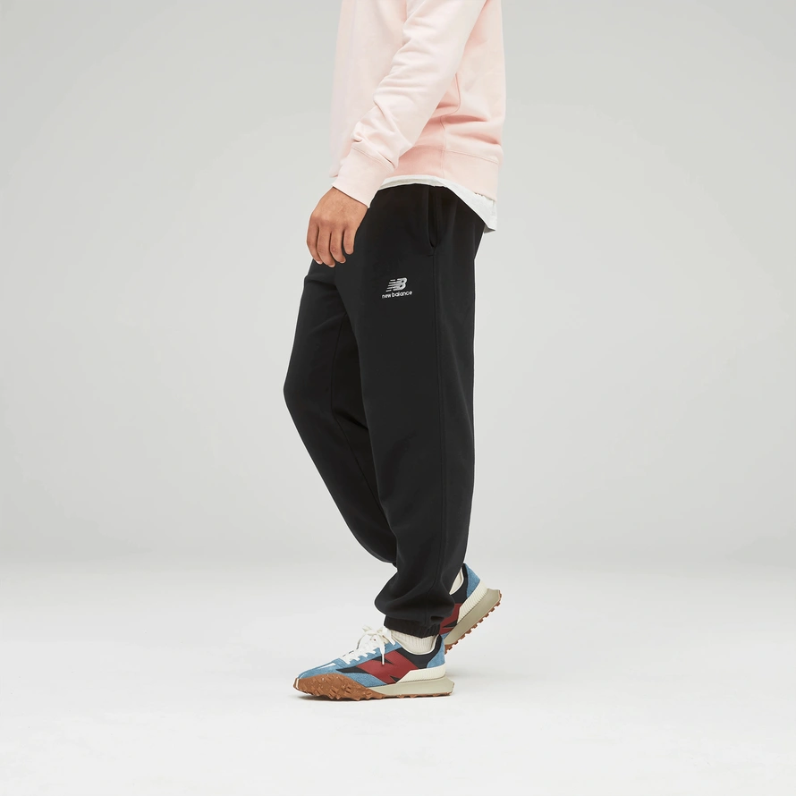 New Balance Unissentials Pretas New Balance