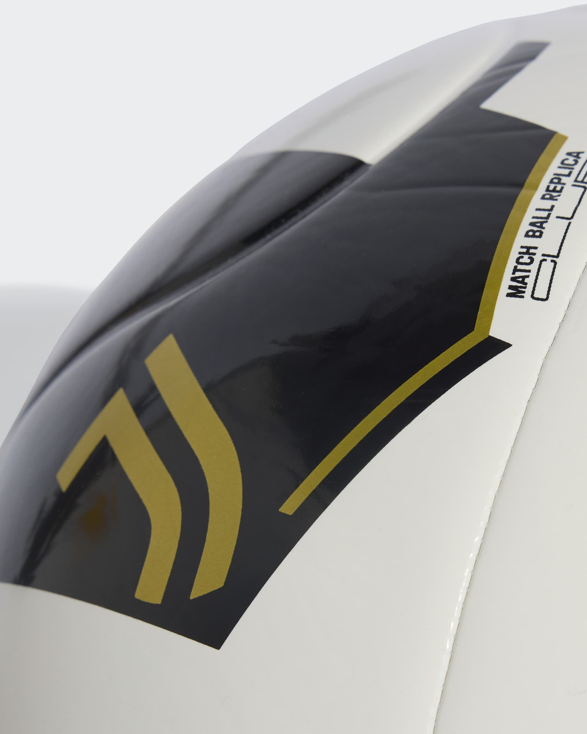 Bola Adidas Juventus Home Club Branca/Preta Adidas