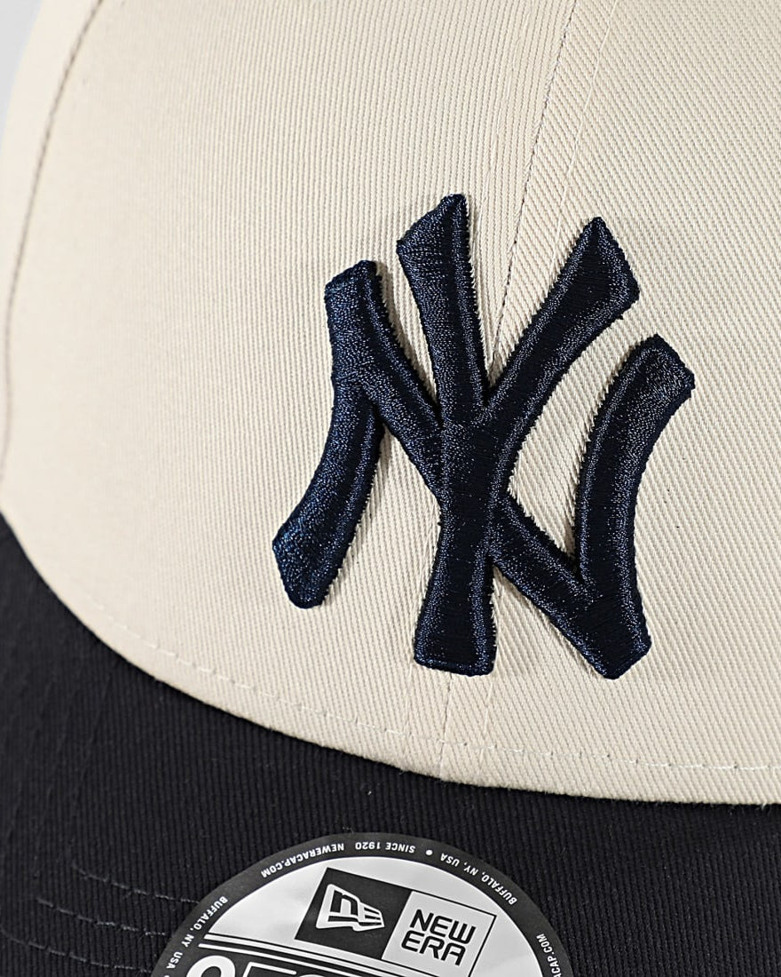 Boné New Era New York Yankees Ajustável Colour Block Bege/Marinho New Era