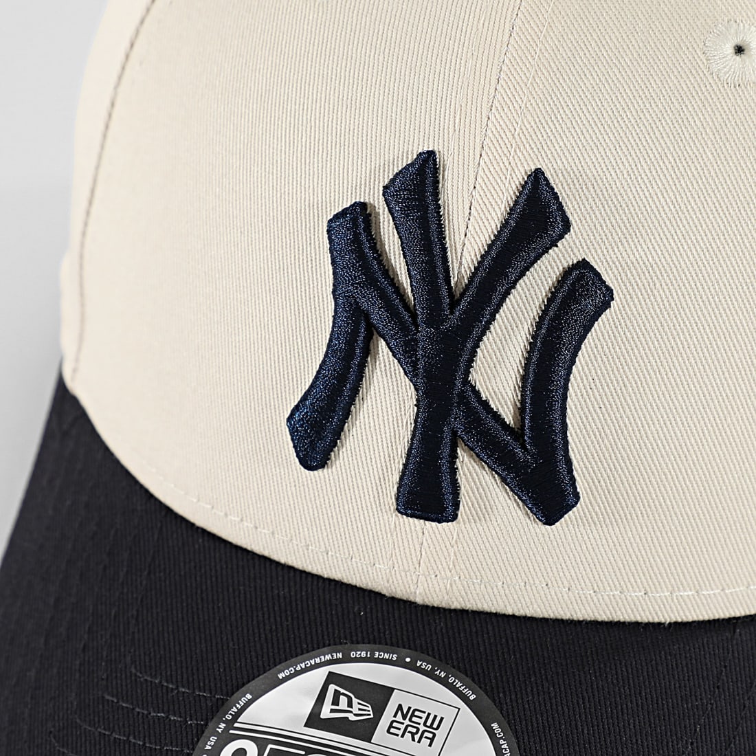 Boné New Era New York Yankees Ajustável Colour Block Bege/Marinho New Era