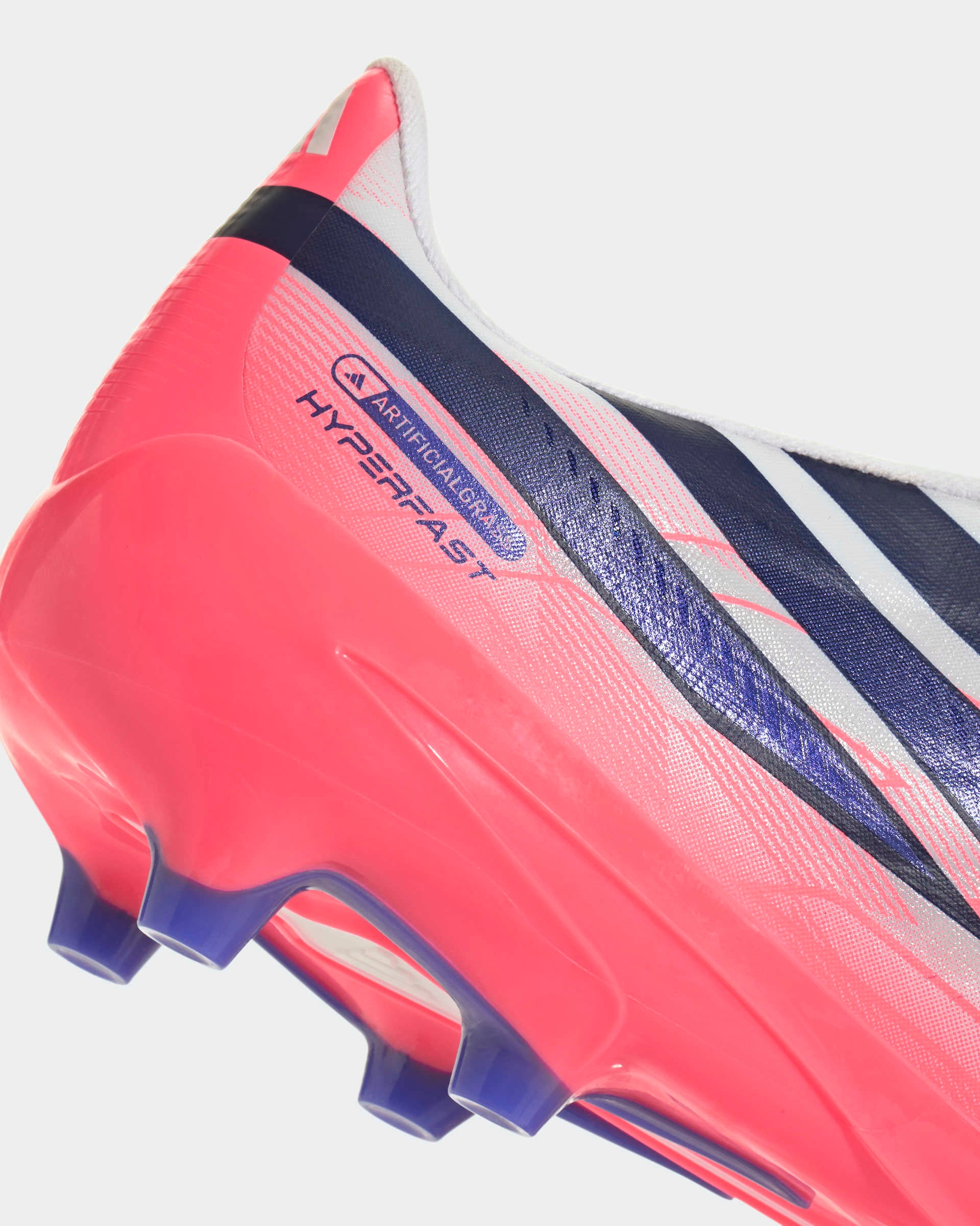 Chuteiras Adidas F50 Hyperfast League LL AG Branca/Rosa Adidas
