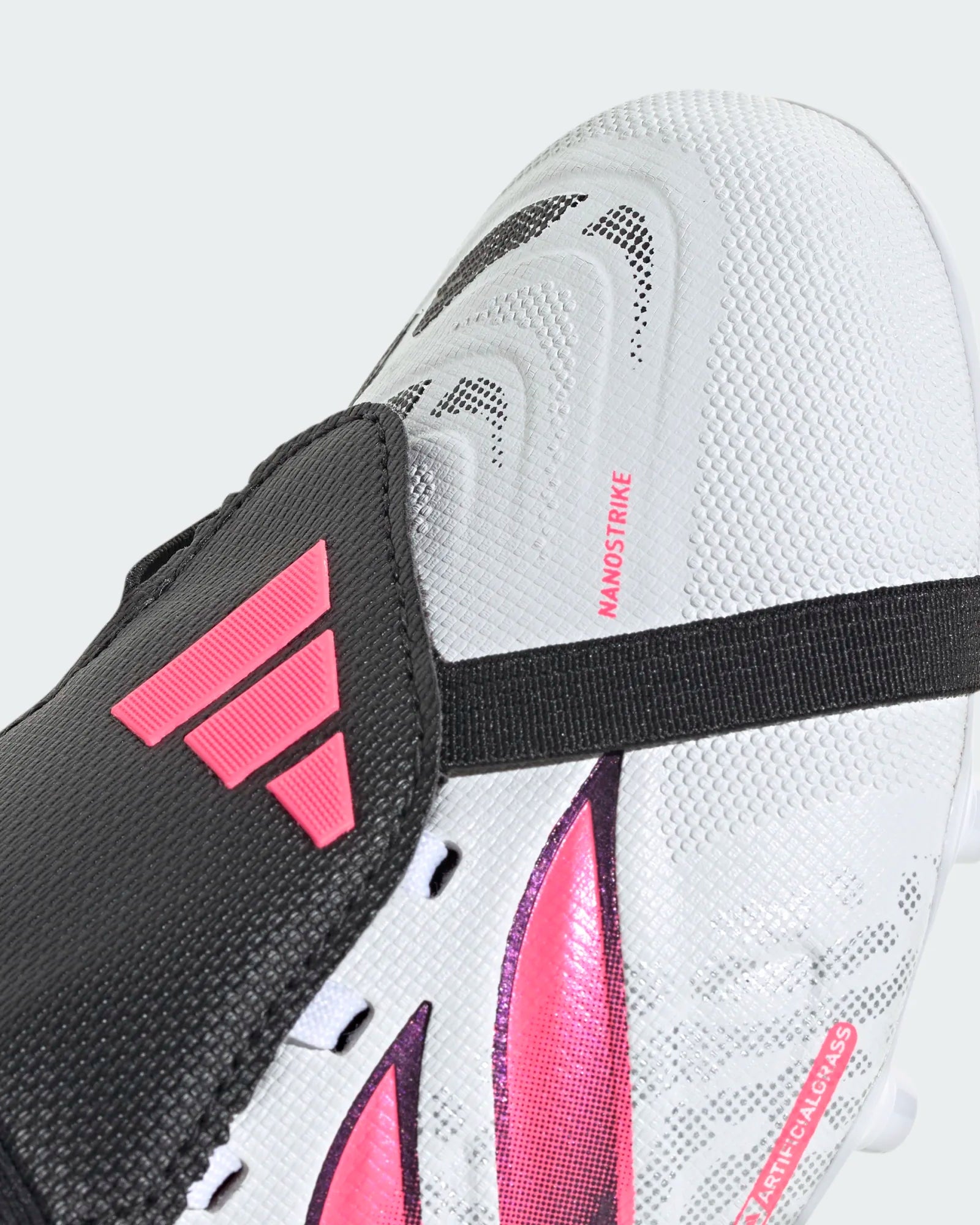 Chuteiras Adidas Predator League FT AG J Branca/Rosa Adidas