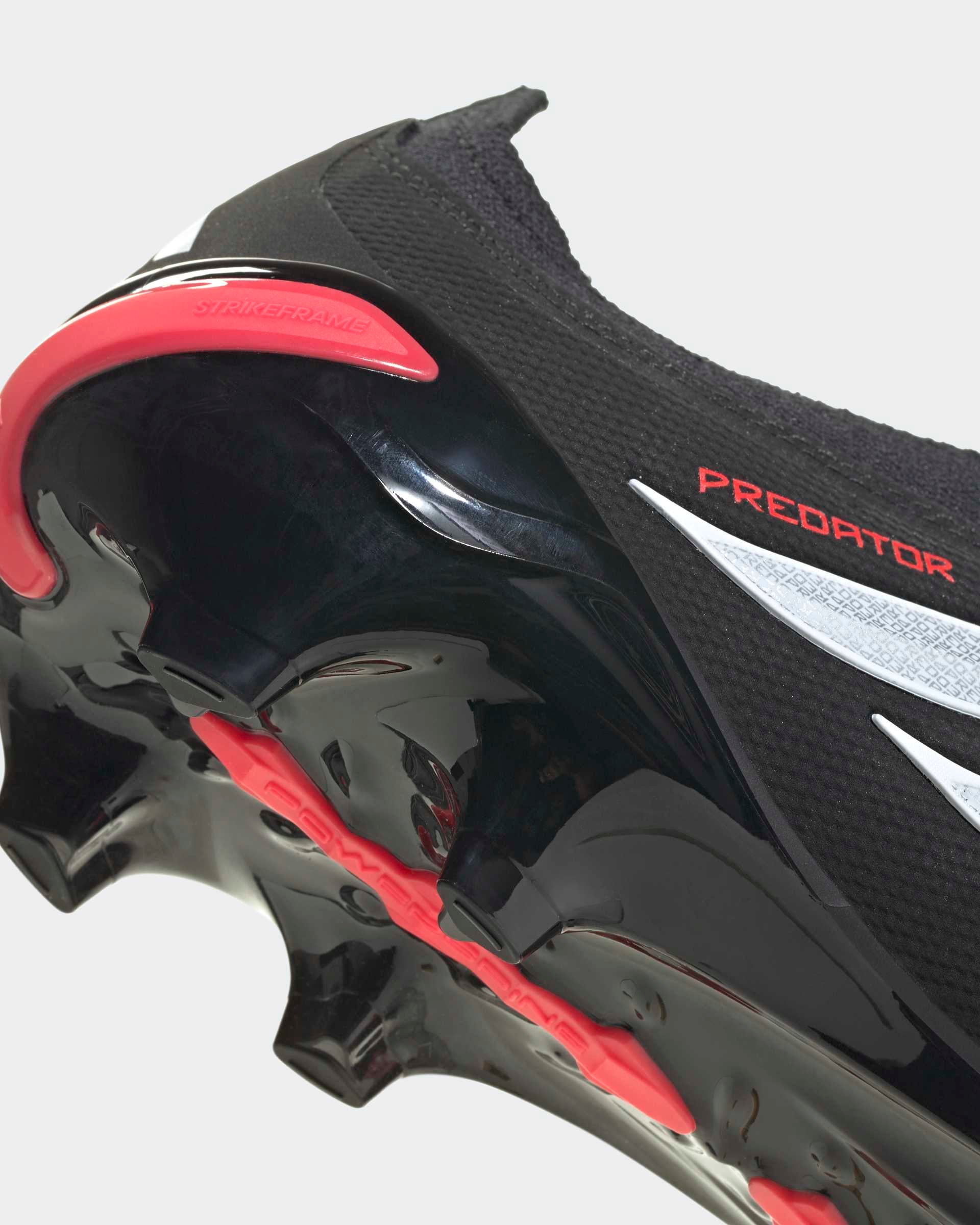 Chuteiras Adidas Predator League LL FG Pretas Adidas