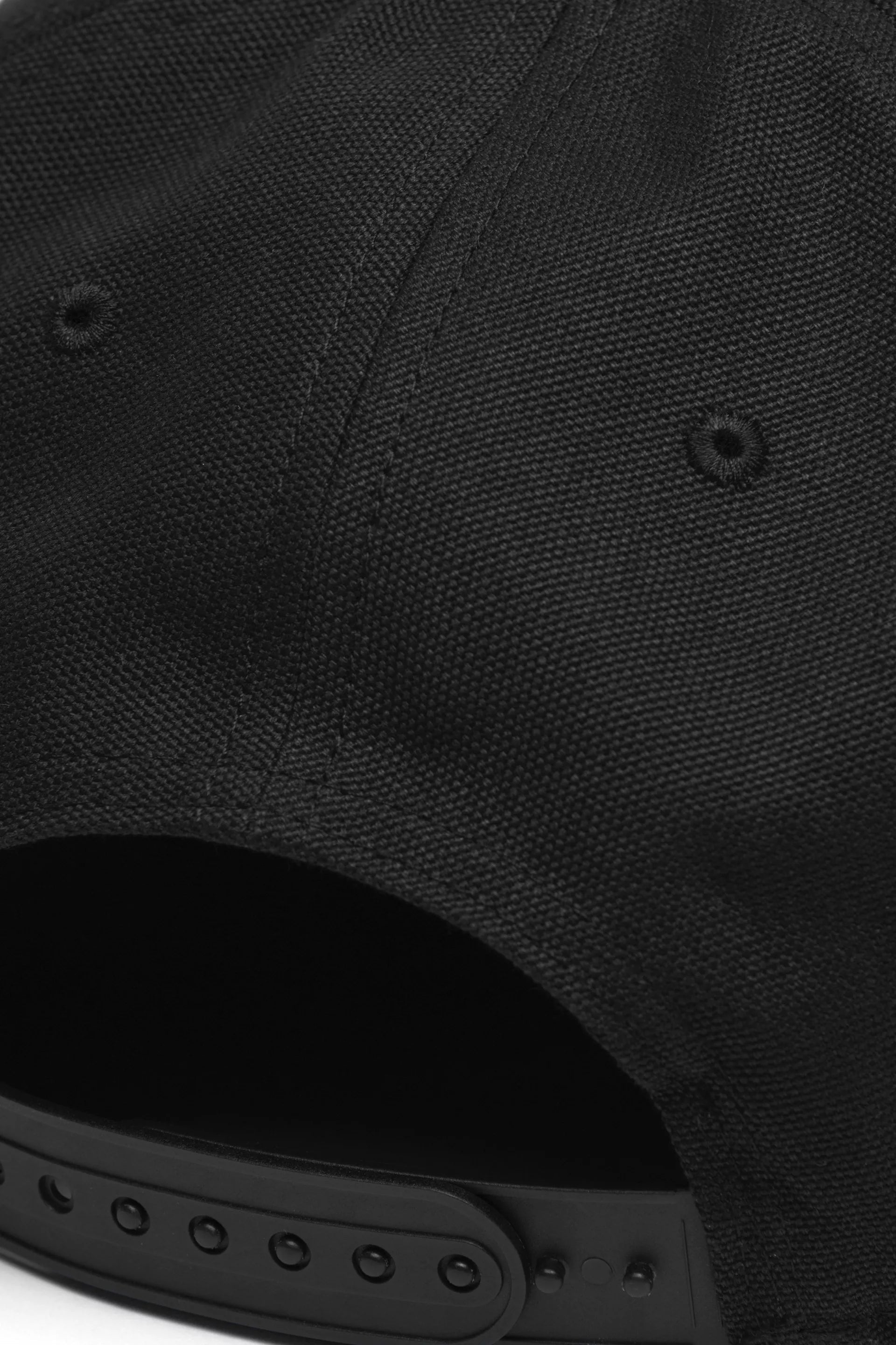 Boné Carhartt WIP Logo Preto Carhartt