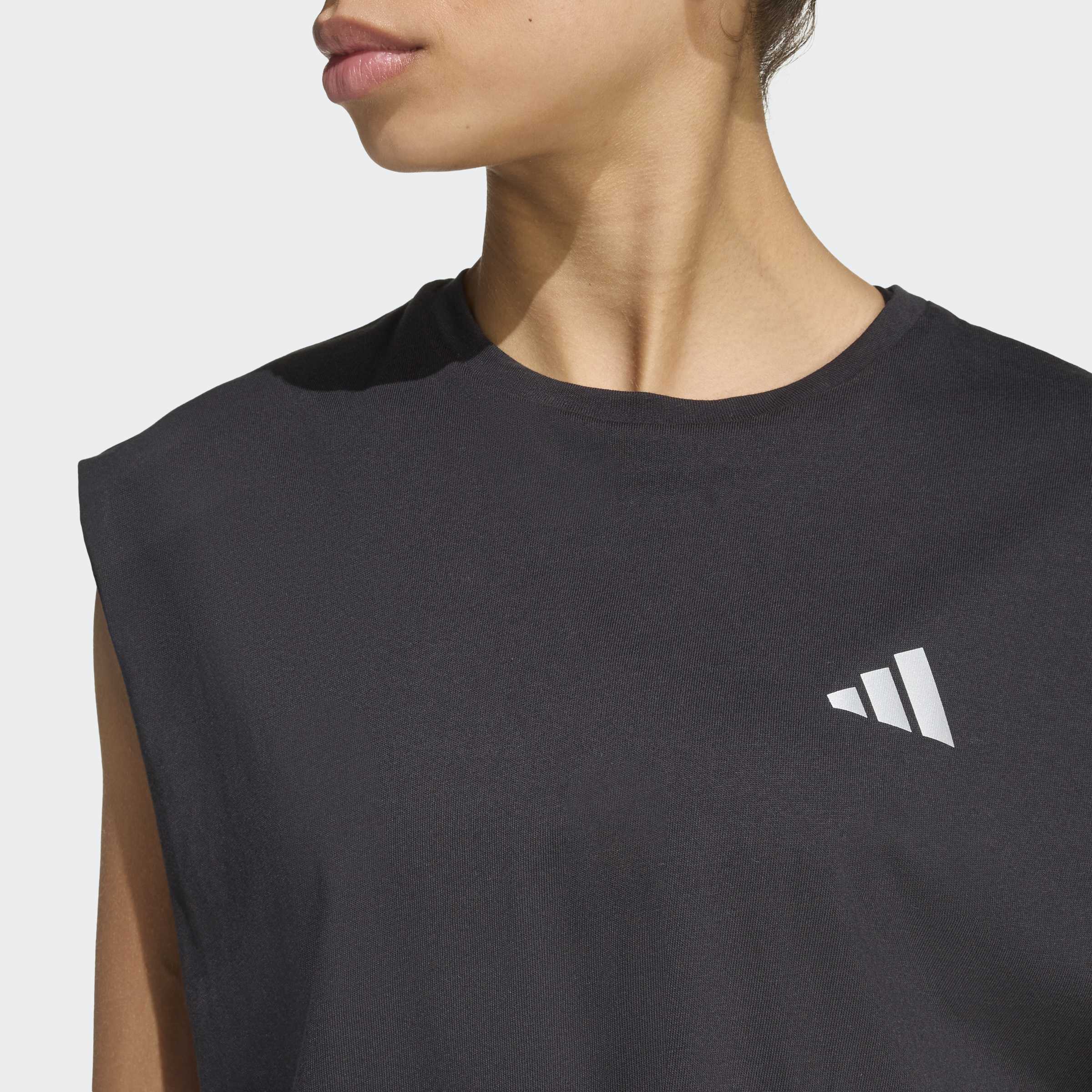 T-shirt Mulher Adidas Run Essential Preta Adidas
