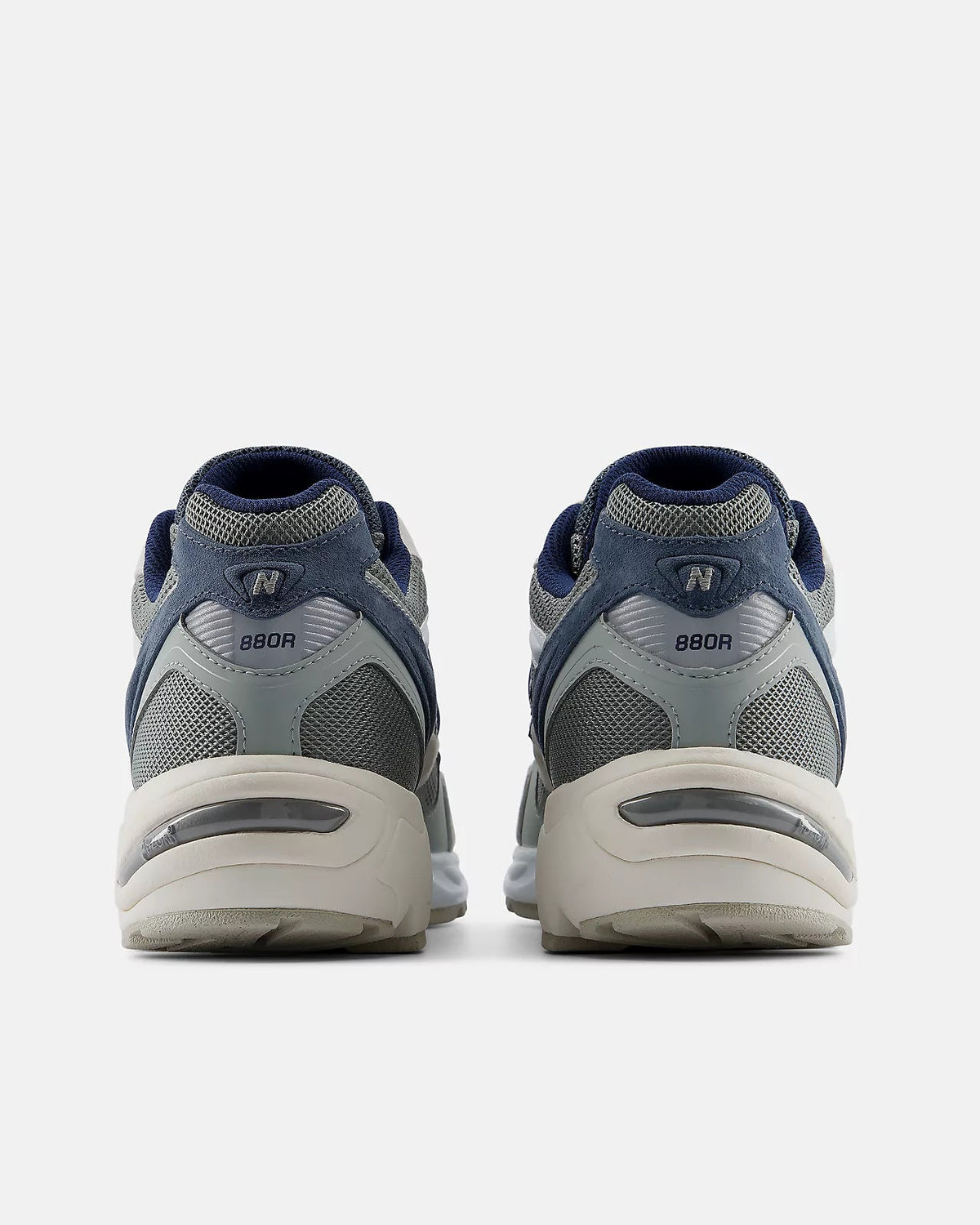 Sapatilhas Homem New Balance 880R Cinza New Balance