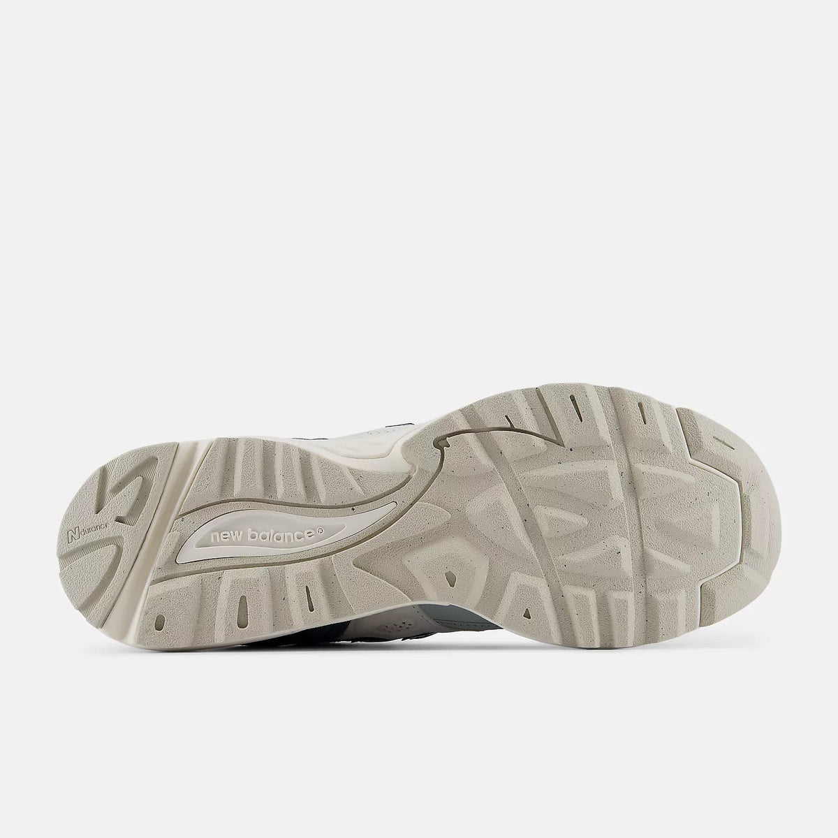 Sapatilhas Homem New Balance 880R Cinza New Balance