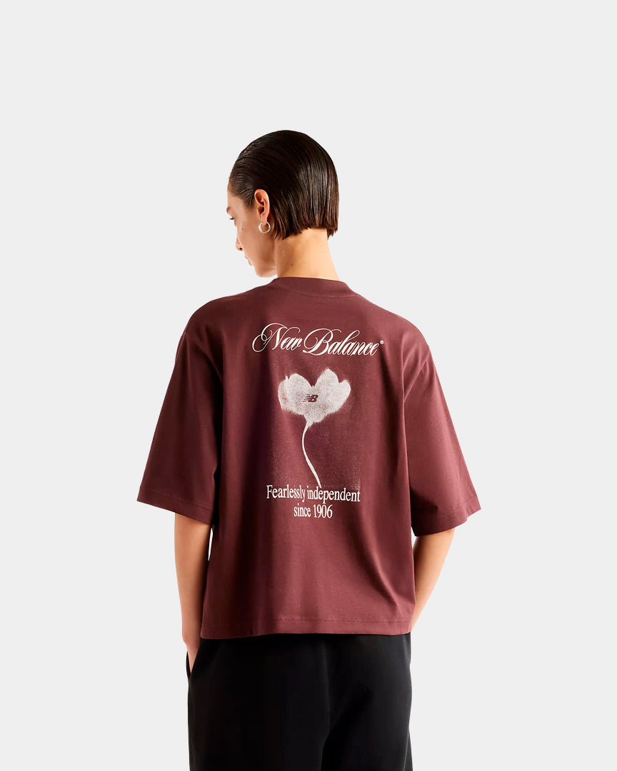 T-shirt Mulher New Balance Pressed Flowers Relaxed Bordô New Balance