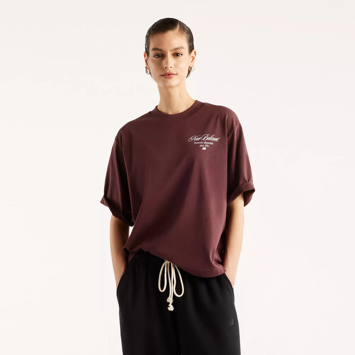 T-shirt Mulher New Balance Pressed Flowers Relaxed Bordô New Balance