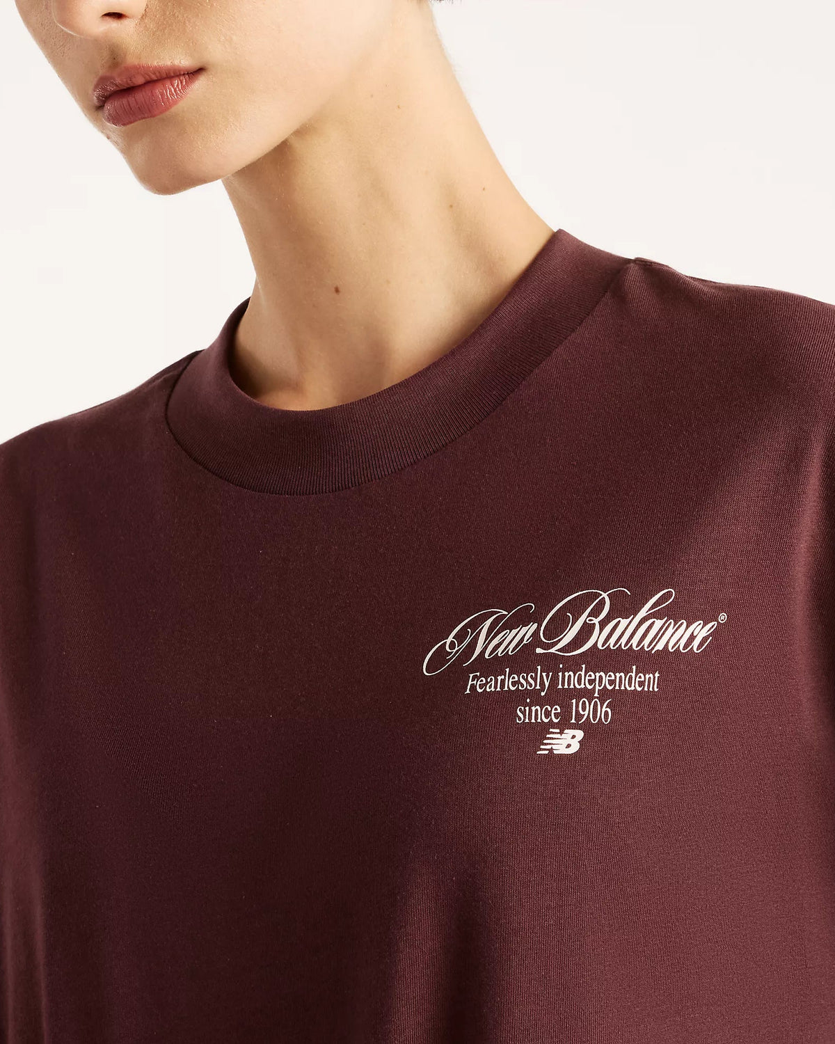 T-shirt Mulher New Balance Pressed Flowers Relaxed Bordô New Balance
