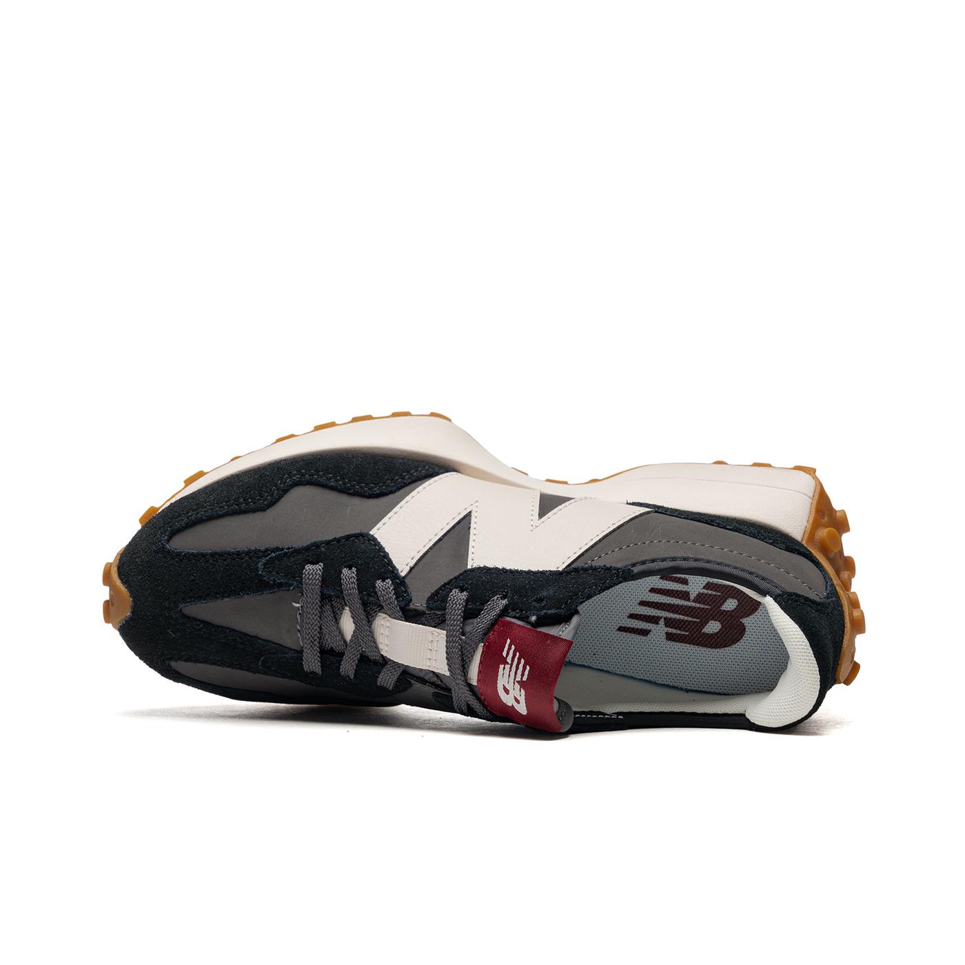 New Balance 327 Preto New Balance