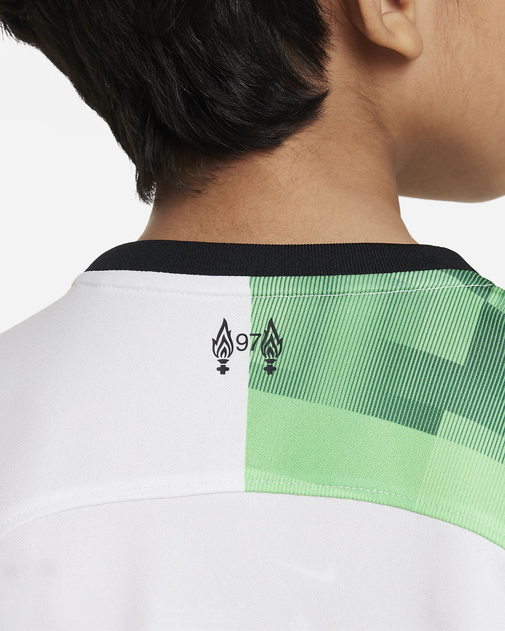 Kit Nike Altern Liverpool FC 23/24 Criança Branco Nike