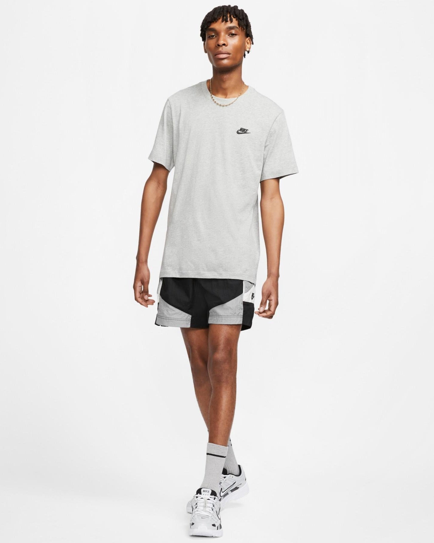 Nike T-shirt Sportswear Cinza Nike