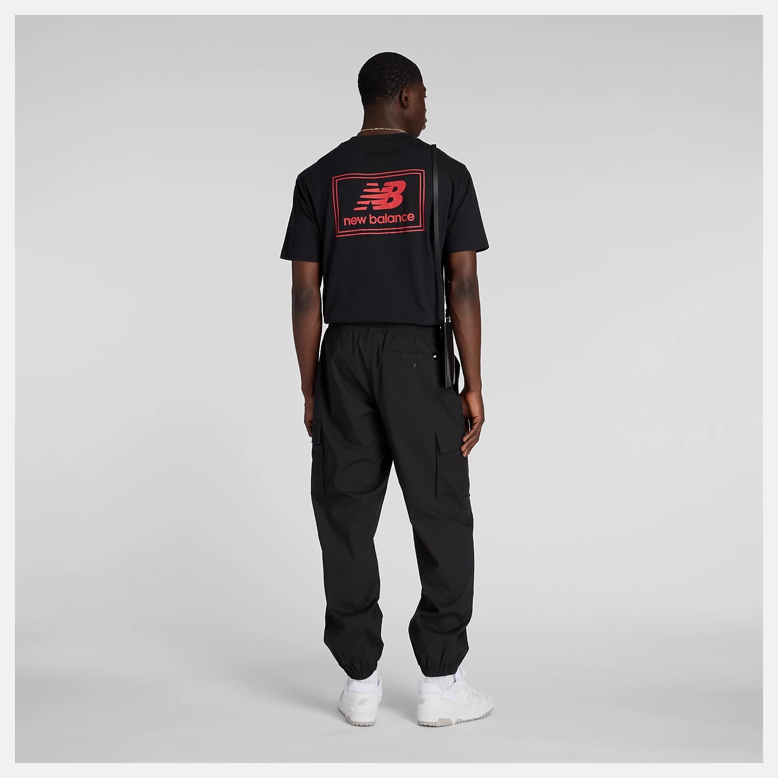 New Balance T-Shirt Woven Label Preta/Vermelha New Balance