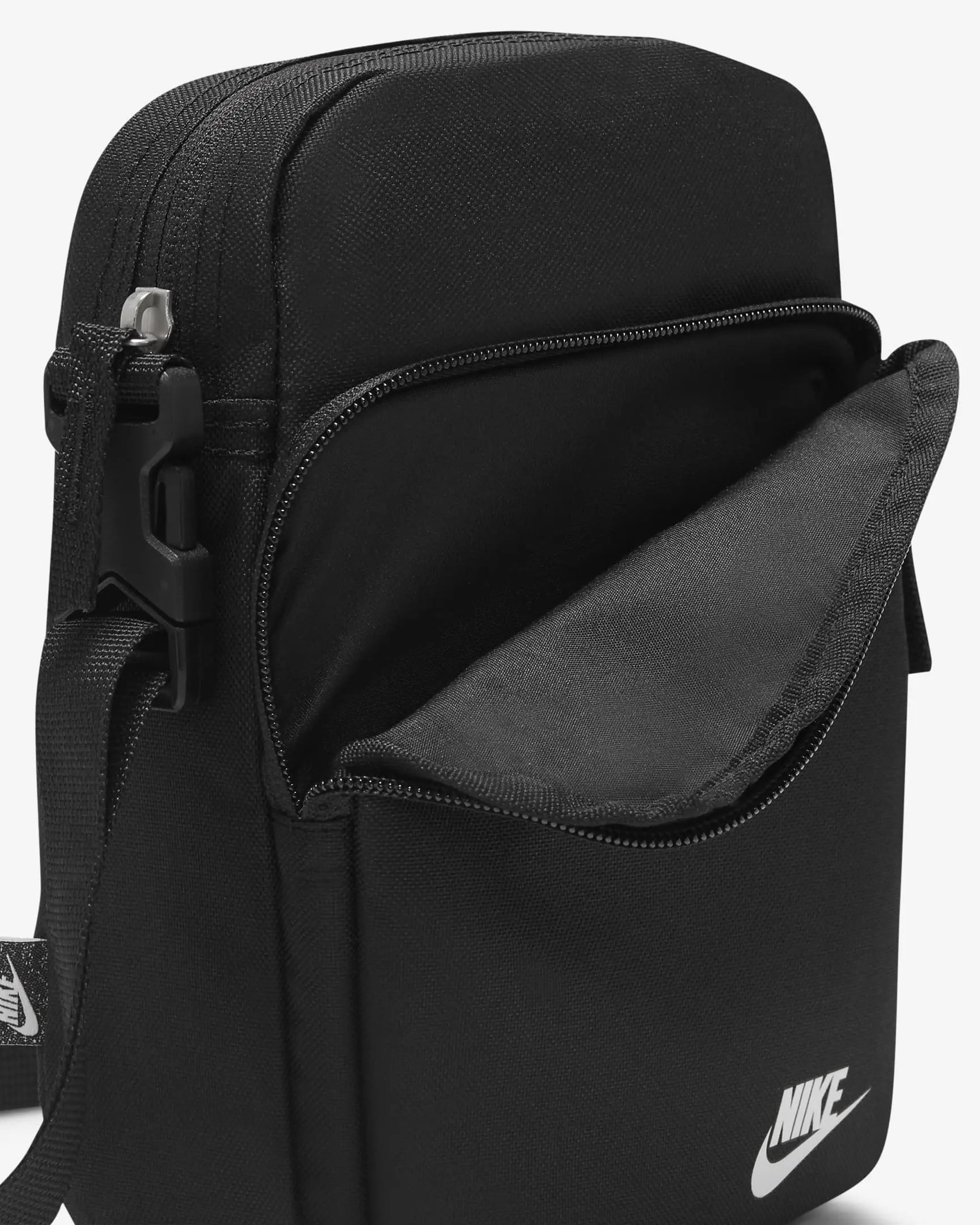 Nike Bolsa Heritage 4L Preta Nike