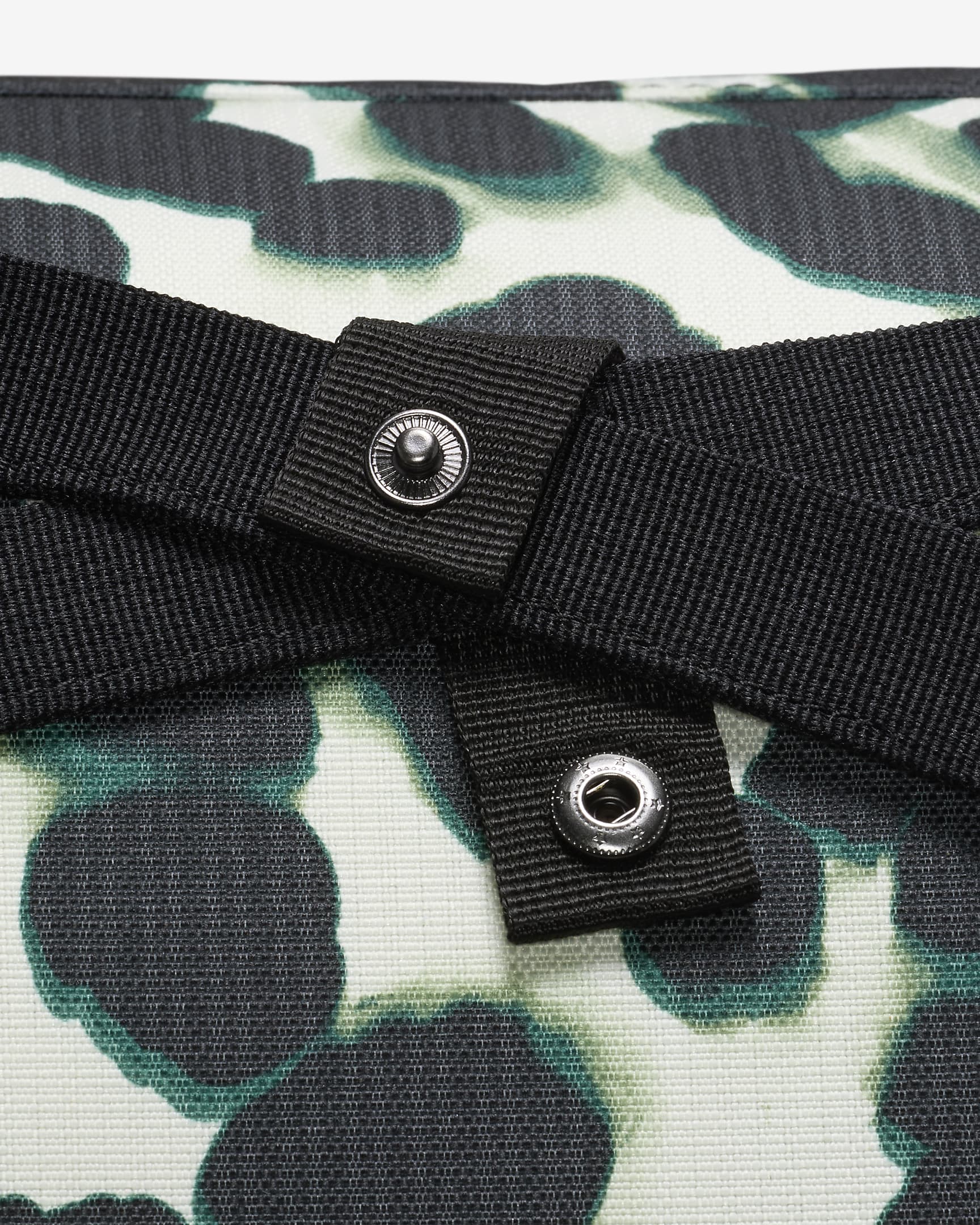 Nike Saco Brasilia (41L) Preto/Verde Nike