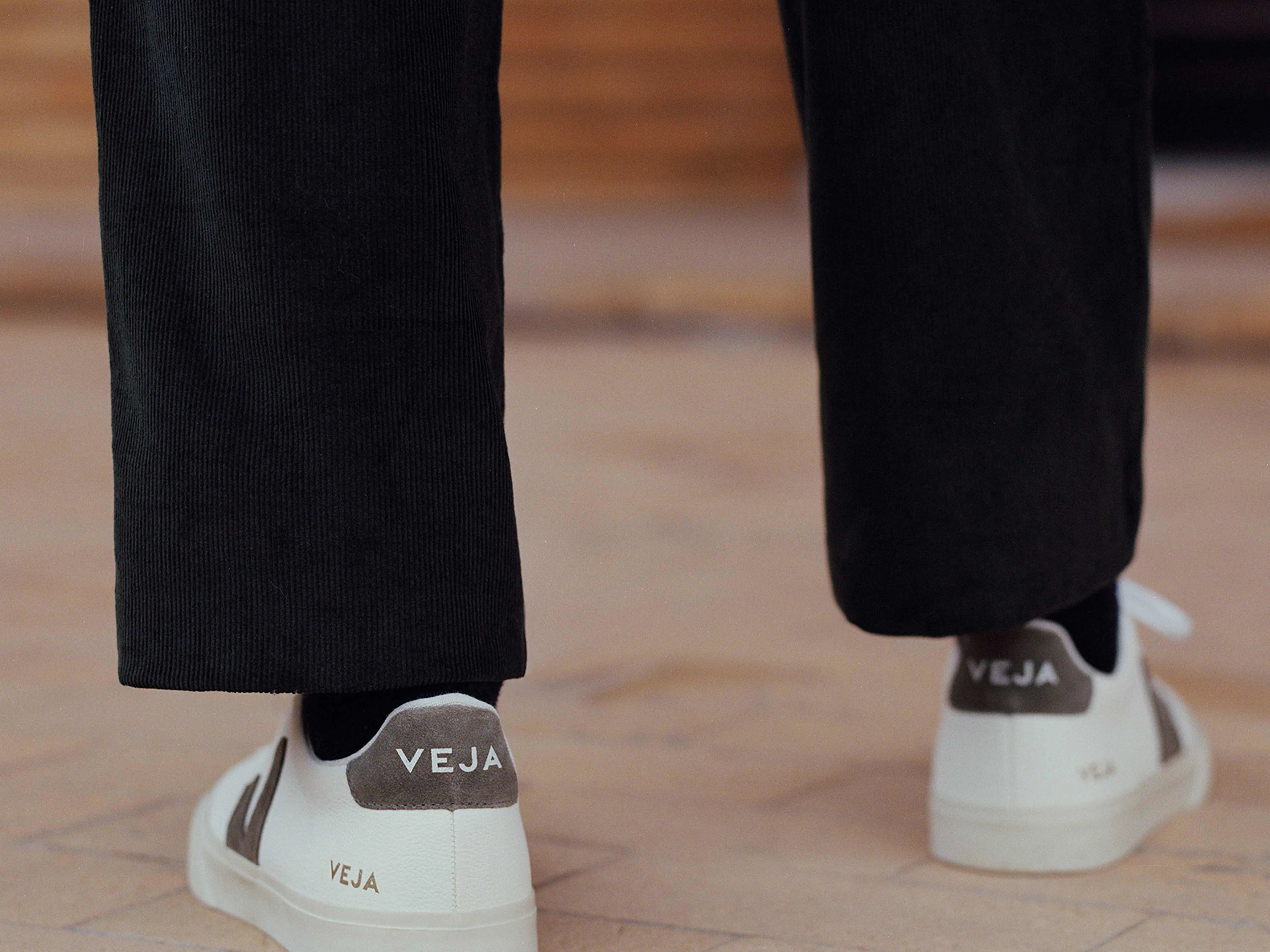 Veja Campo Leather Branco/Verde Veja