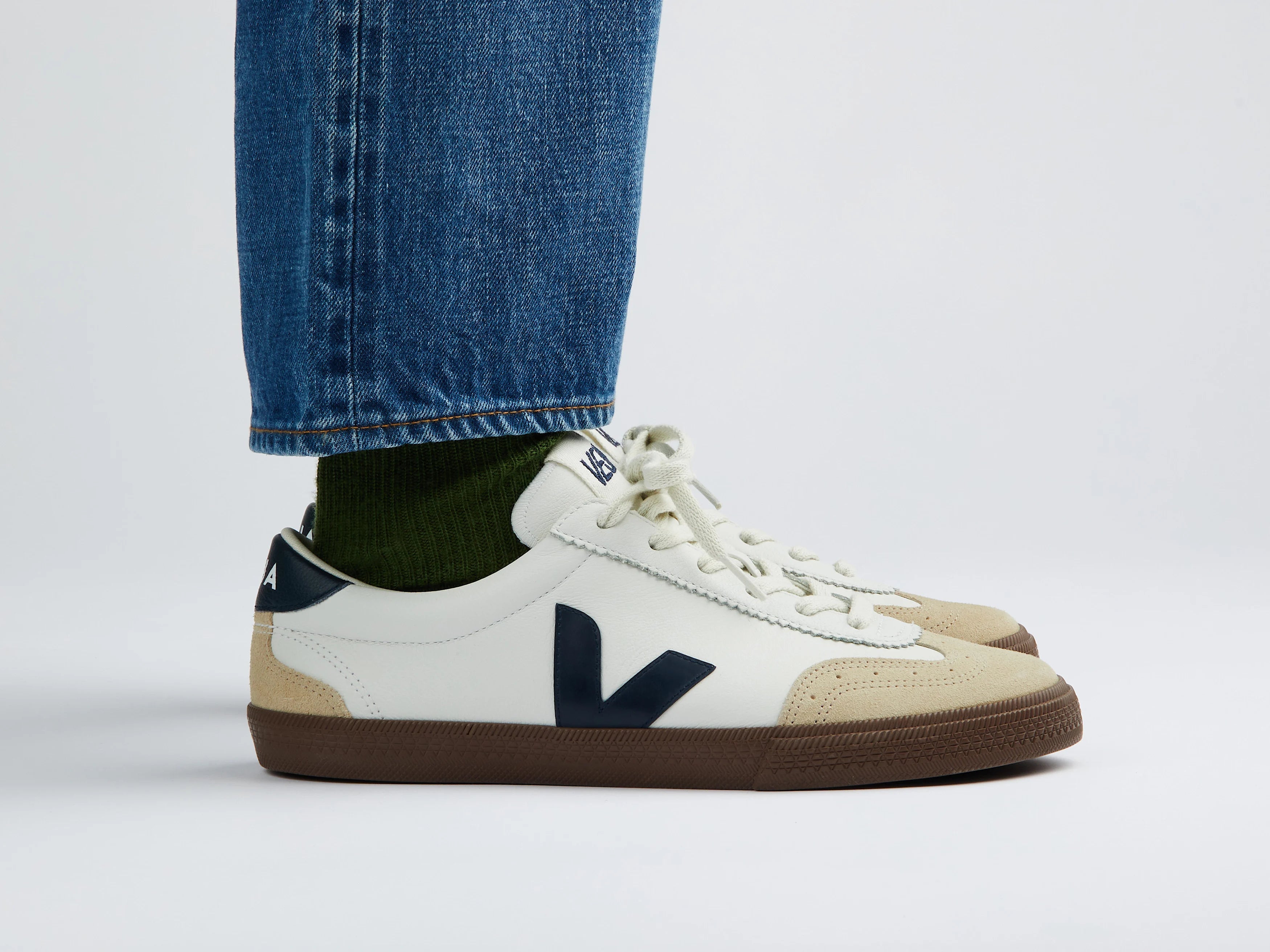 Veja Volley O.T Leather Branco/Marinho Veja