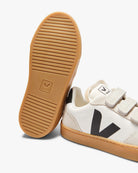 Veja Small V-90 O.T Leather Branco/Preto Veja 