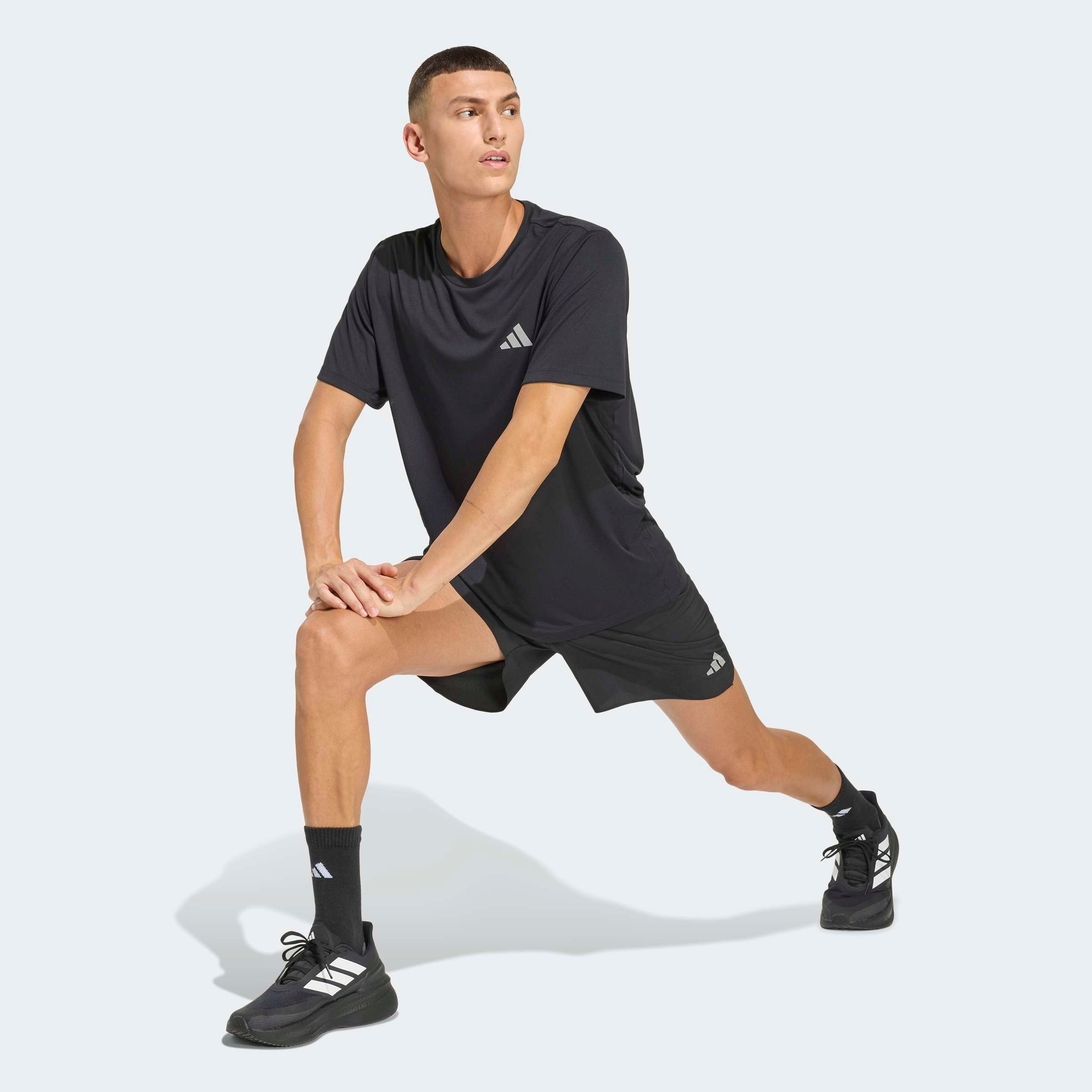Calções de Treino Homem Adidas Run Pretos Adidas 