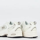 New Balance 530 Branca/Bronze New Balance 