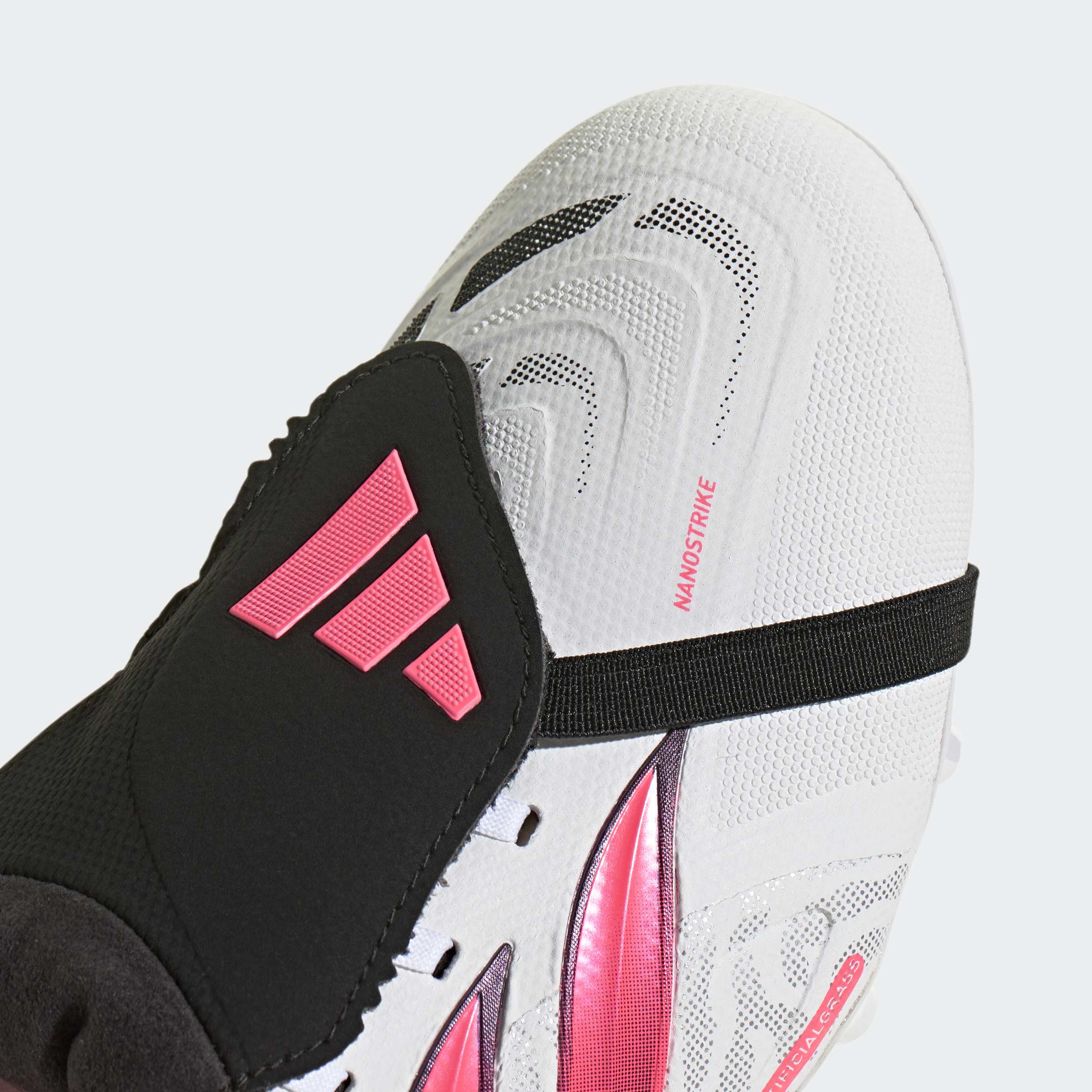 Chuteiras Adidas Predator League FT AG Branca/Rosa Adidas 
