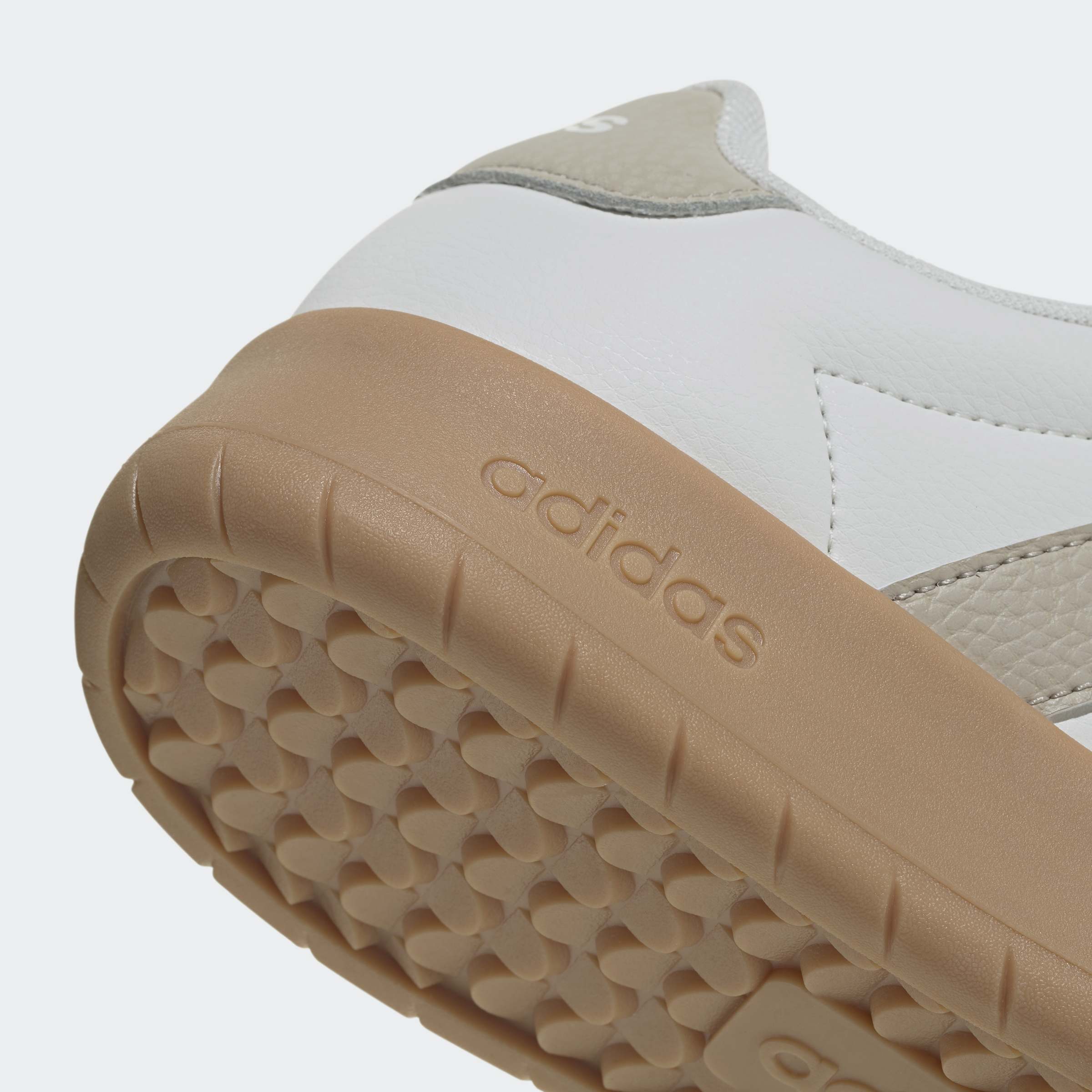 Sapatilhas Adidas Barreda XLG Branca/Bege Adidas 