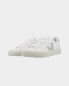 Sapatilhas Mulher Veja Campo Leather Branco/Dourado par vista frontal