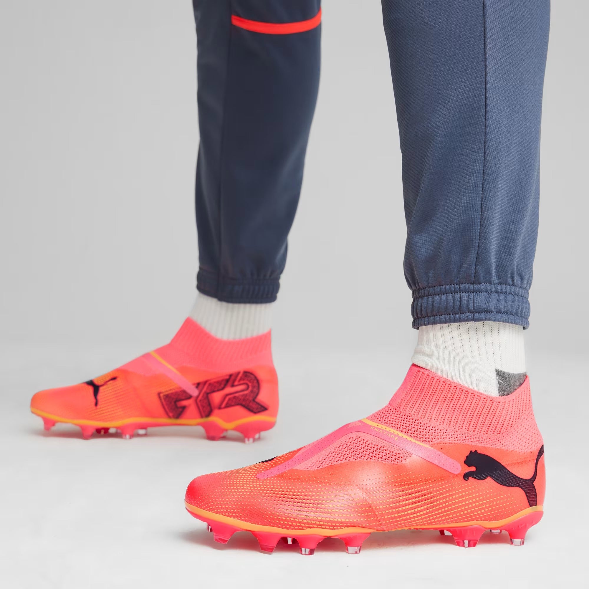 Puma Future 7 Match+ LL FG/AG Rosa/Laranja - InsideBox