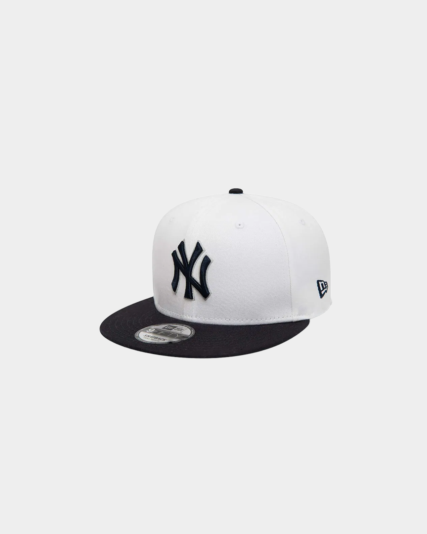 47´ Boné New York Yankees Captain Branco/Preto 