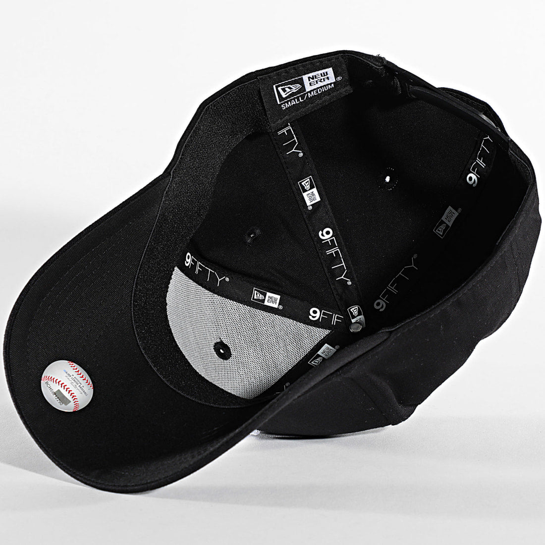 Boné 9FORTY New York Yankees Stretch Preto/Branco New Era 
