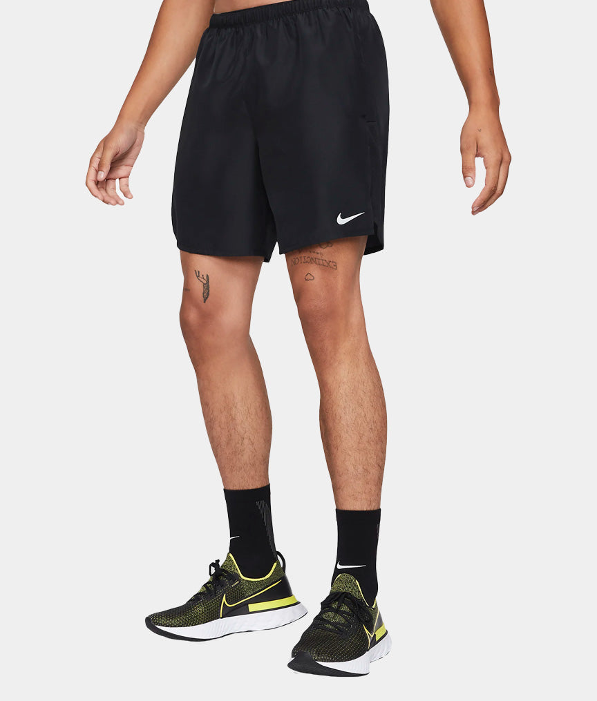 Nike Challenger Men’S 7" Brief-Line Pretos  CZ9066010 