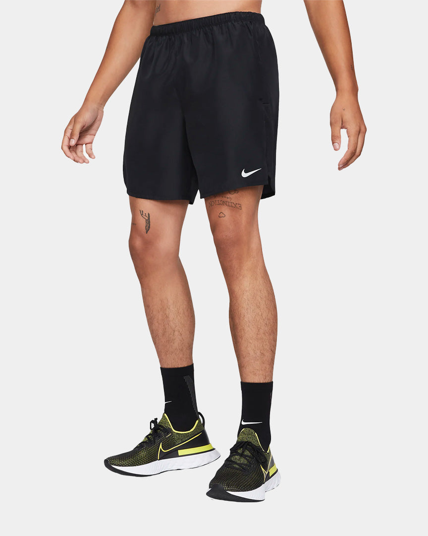 Nike Challenger Men’S 7" Brief-Line Pretos  CZ9066010 