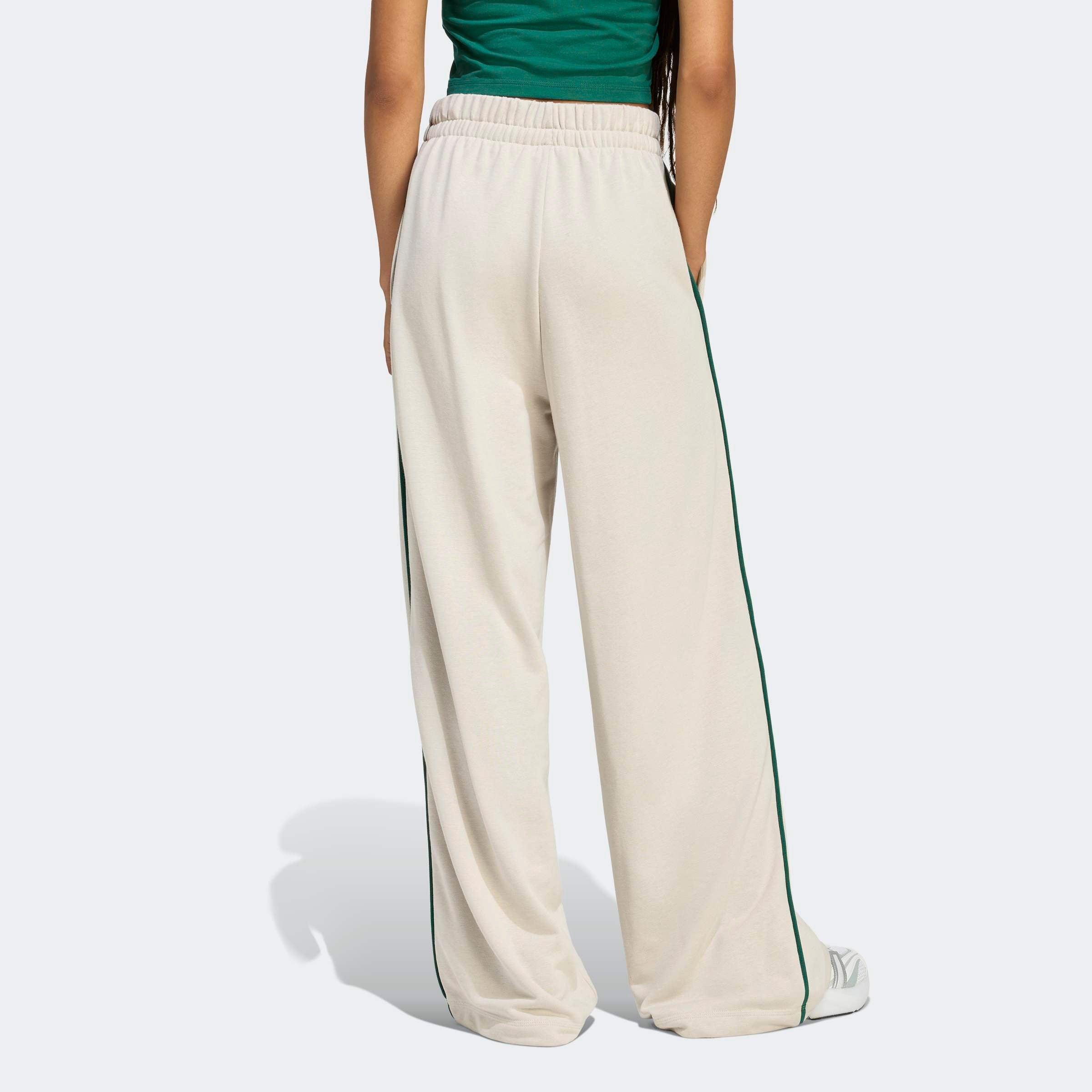 Calças Mulher Adidas Seasonal Colourpop Bege/Verde Adidas 