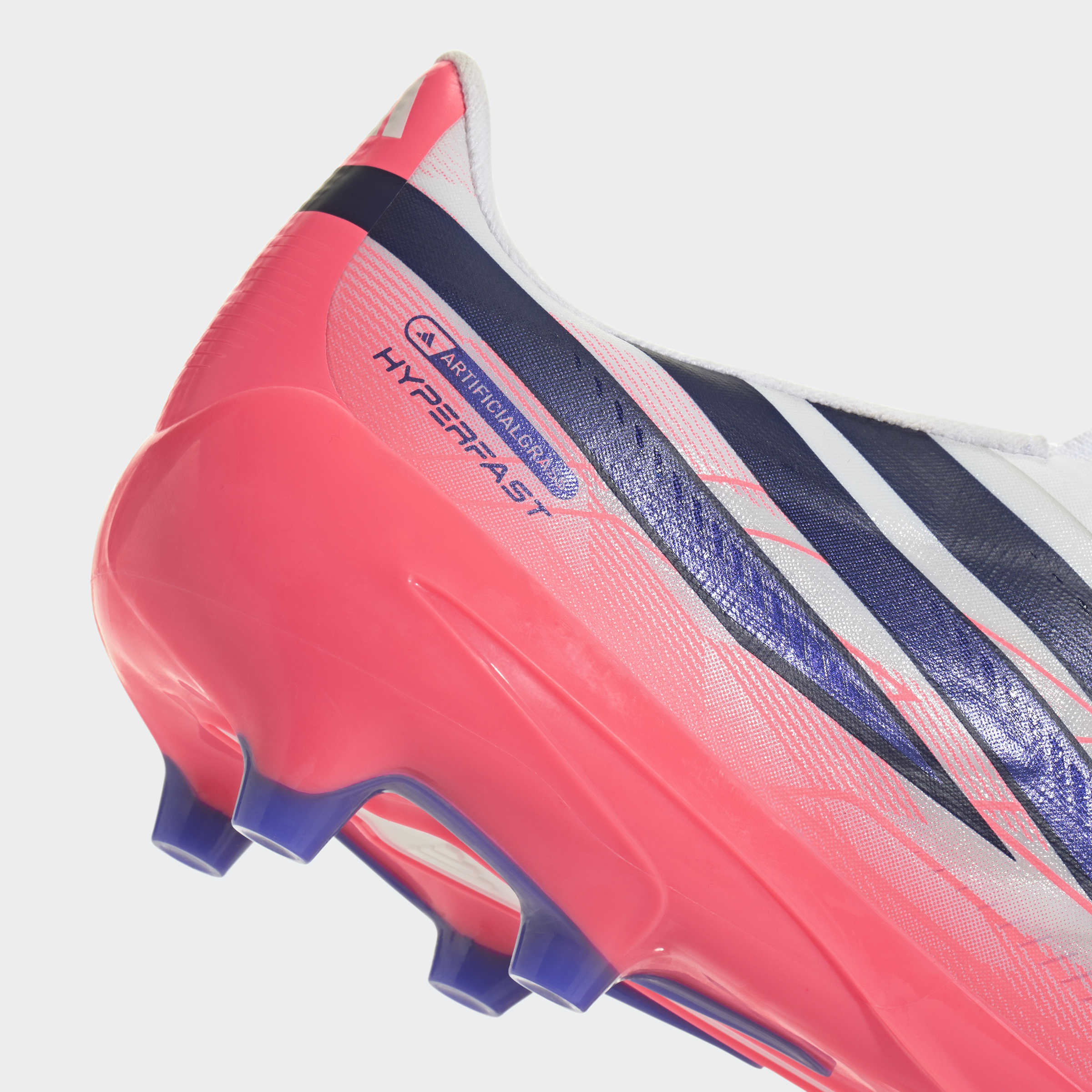Chuteiras Adidas F50 Hyperfast League LL AG Branca/Rosa Adidas 