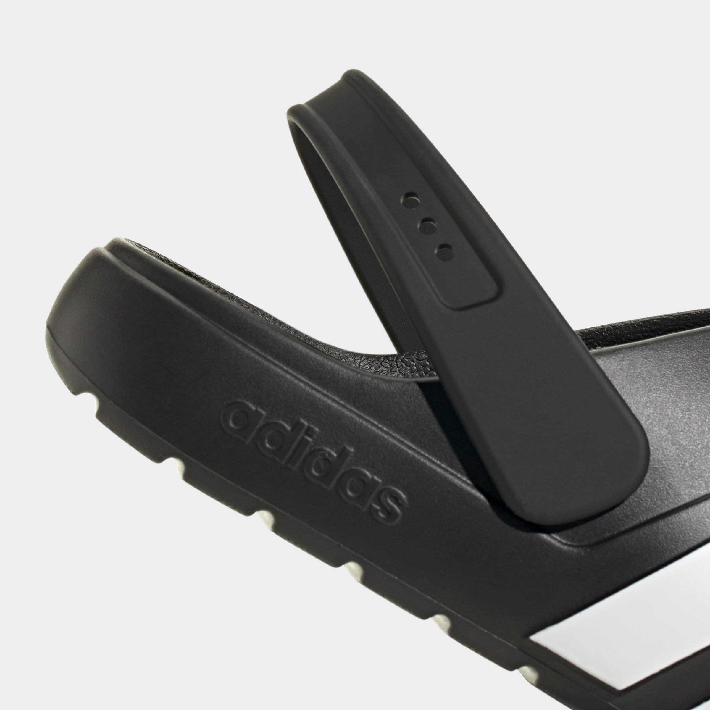 Crocs Adidas Adilette Clog 2.0 Preto/Branco Adidas 