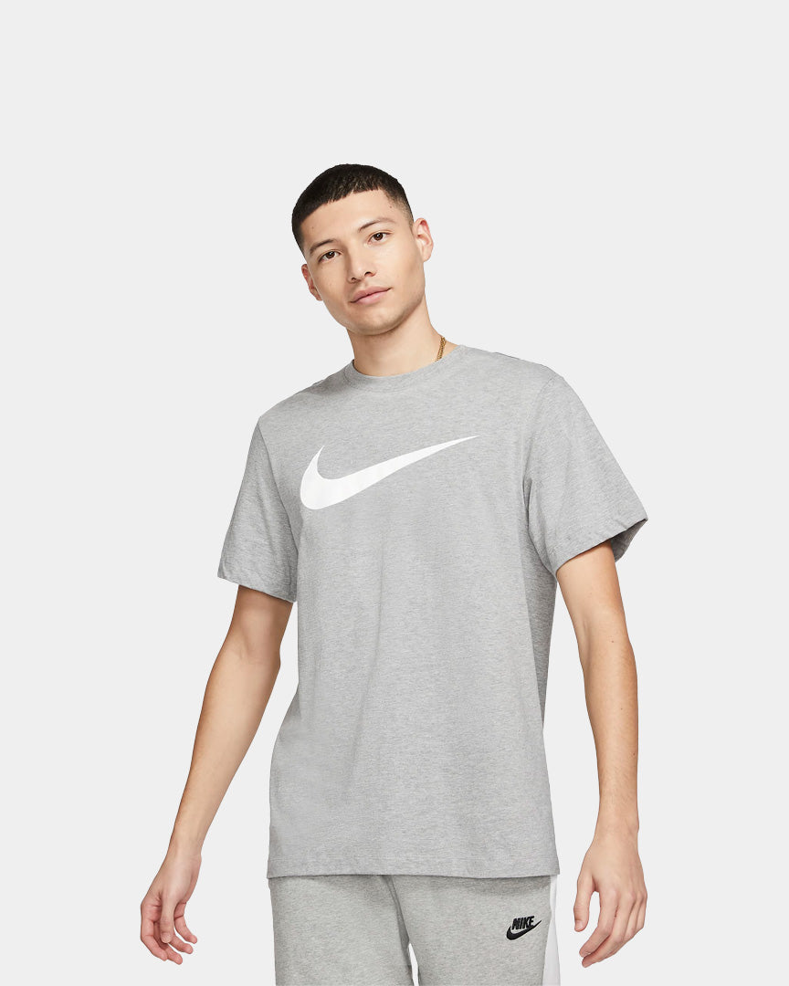 Nike T-shirt Sportswear Swoosh Cinza DC5094063
