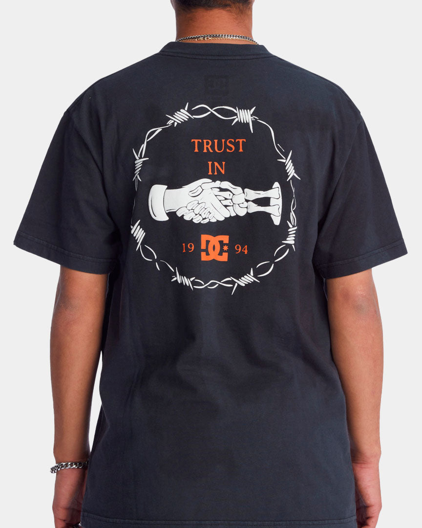 Dc T-Shirt Trust Us Hss Preto ADYZT05192KVJY