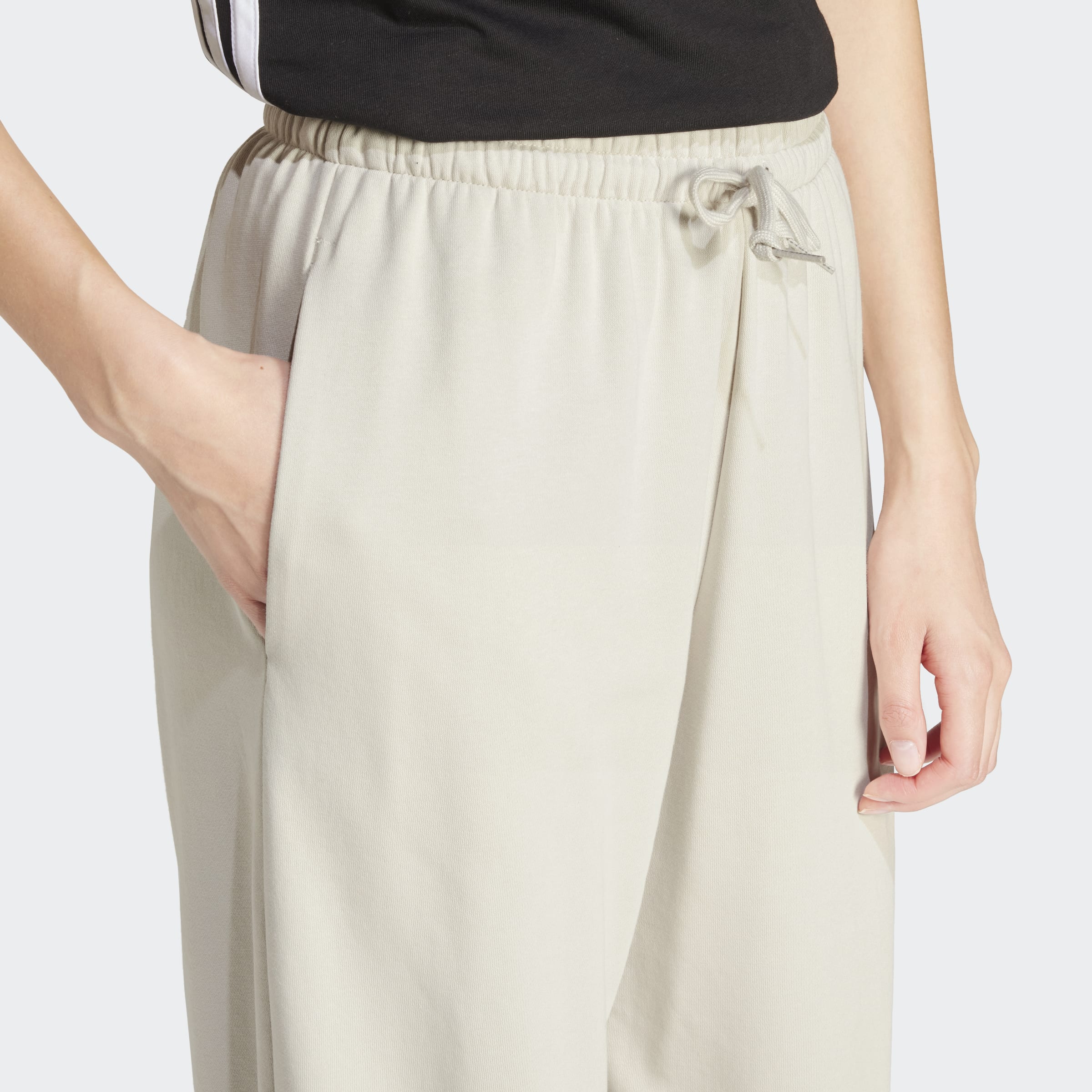 Adidas Calças Fato de Treino Essentials W Bege Adidas 