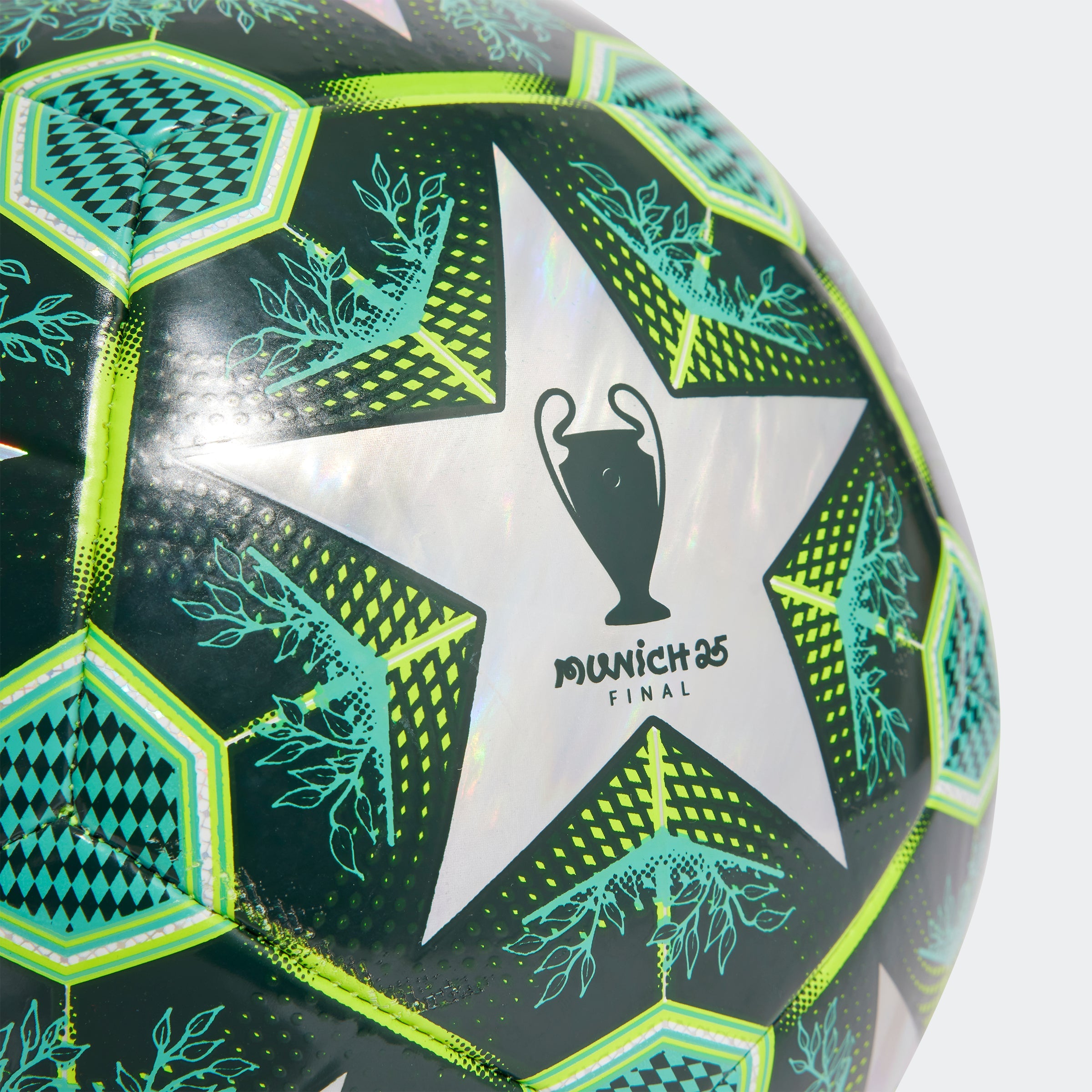 Adidas Bola de Treino UCL Verde Adidas 