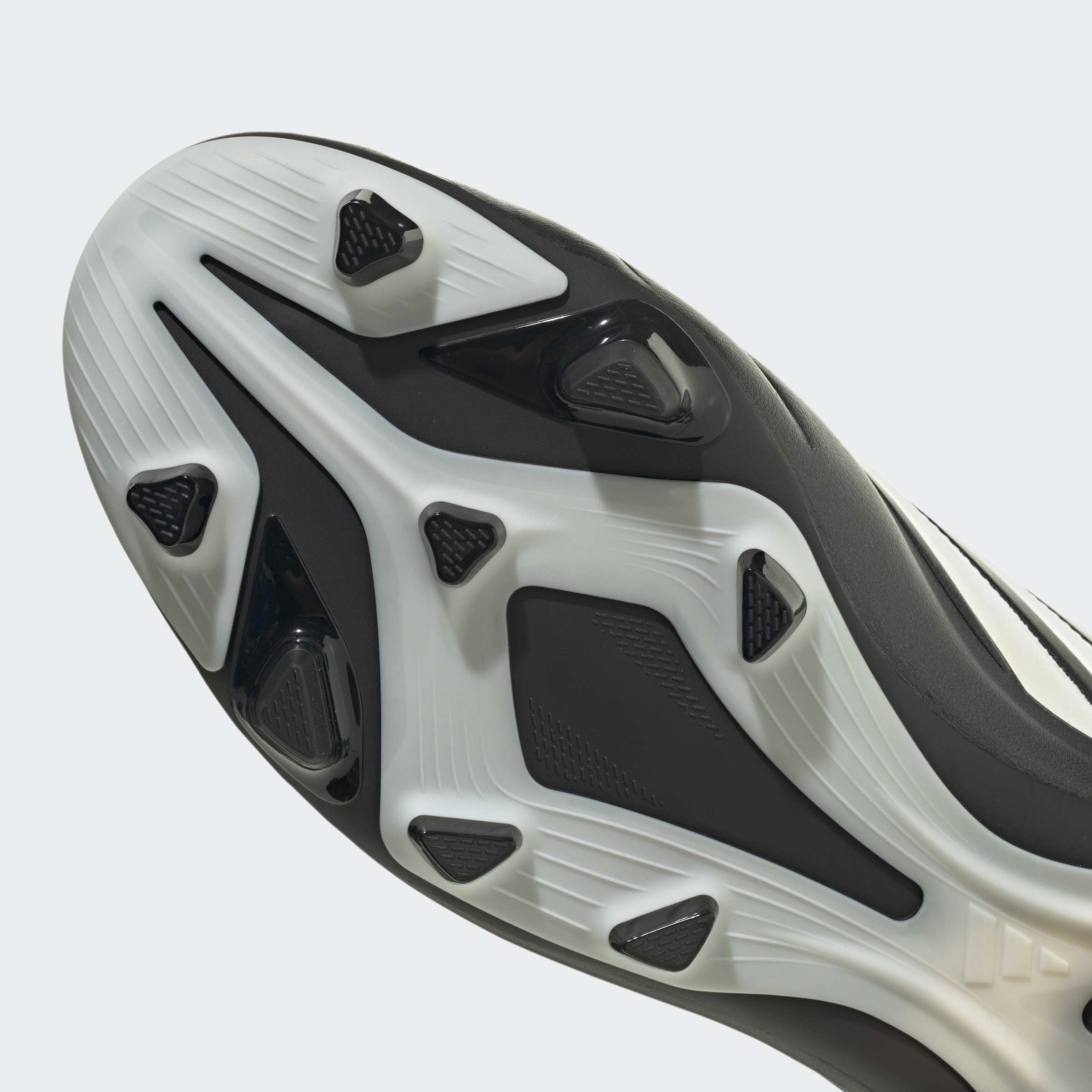 Chuteiras Adidas Copa Pure IV Club FG/MG Preto Adidas 