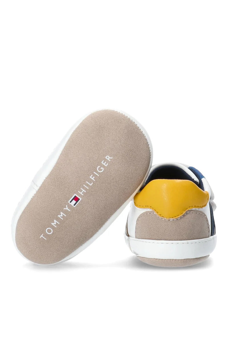 Tommy Hilfiger Sapatilha Bebé Flag Low Cut Branca/Bege Tommy Hilfiger 