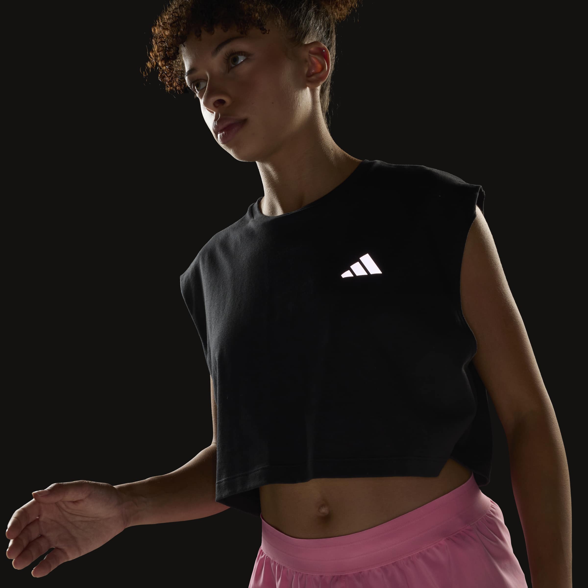 T-shirt Mulher Adidas Run Essential Preta Adidas 