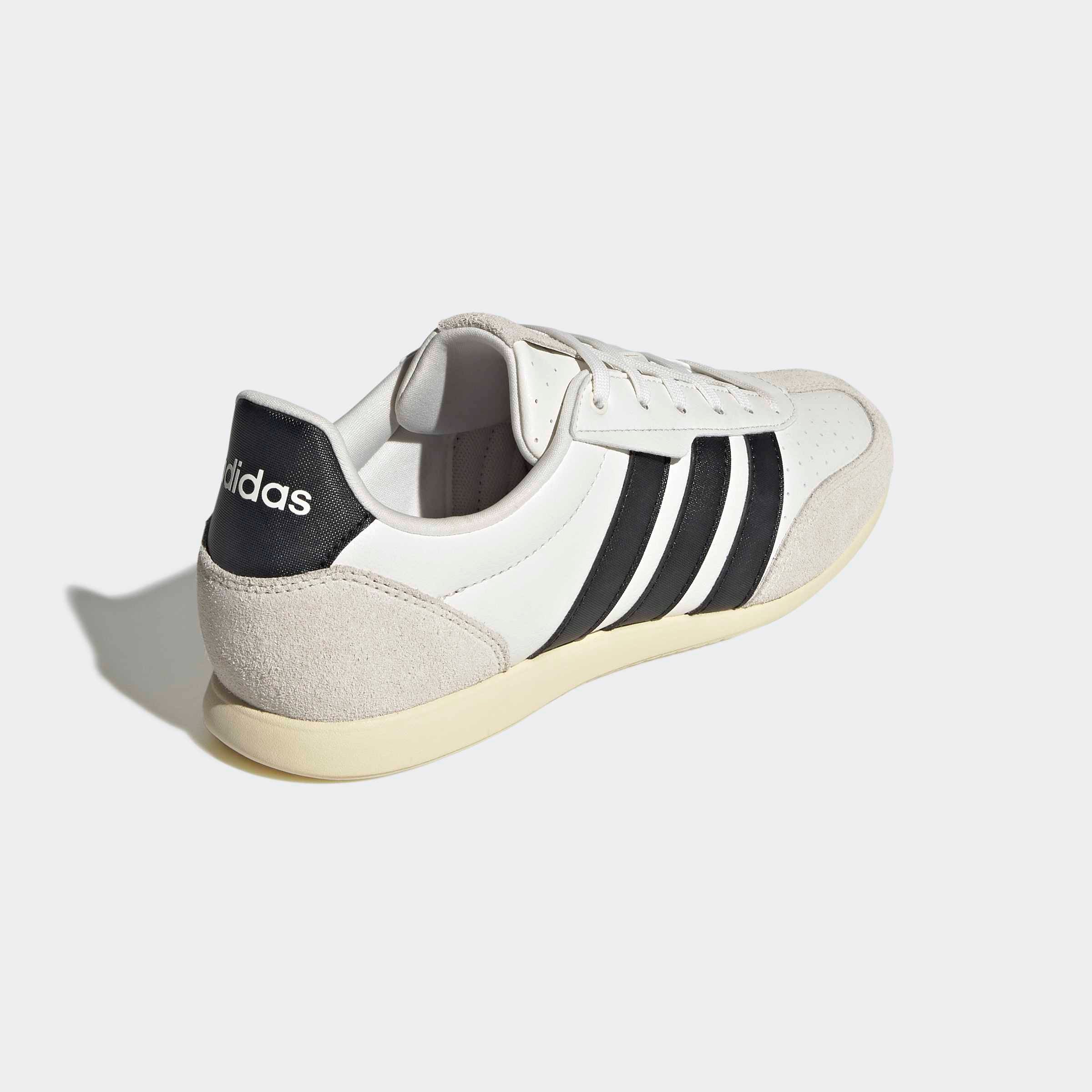 Adidas Barreda Low Branco/Preto Adidas 