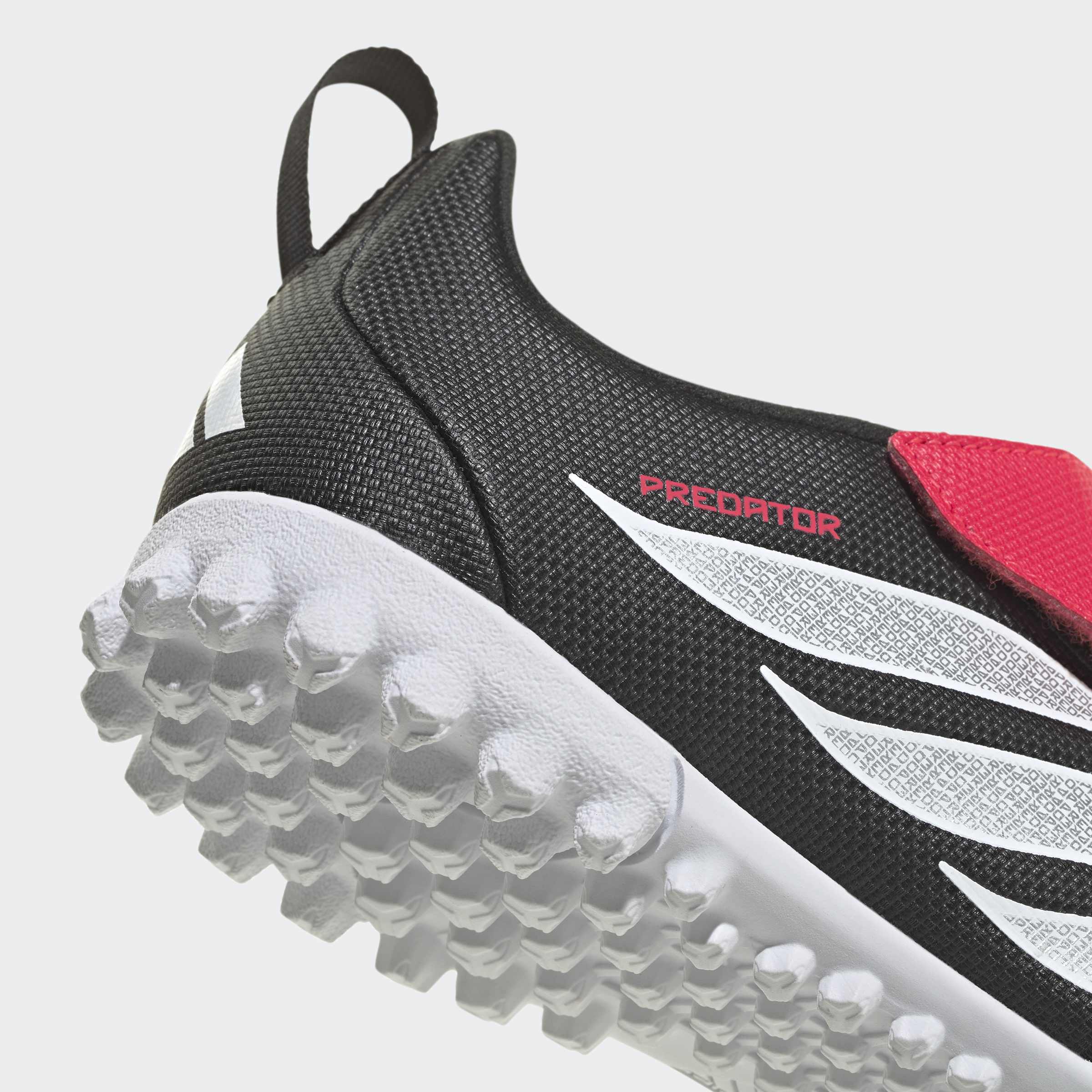 Chuteira Adidas Predator Club Vel TF J Preta Adidas 