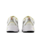 New Balance 530 Branco/Bege New Balance 