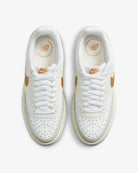 Sapatilha Nike Court Vision Alta Mulher Branco/Dourado