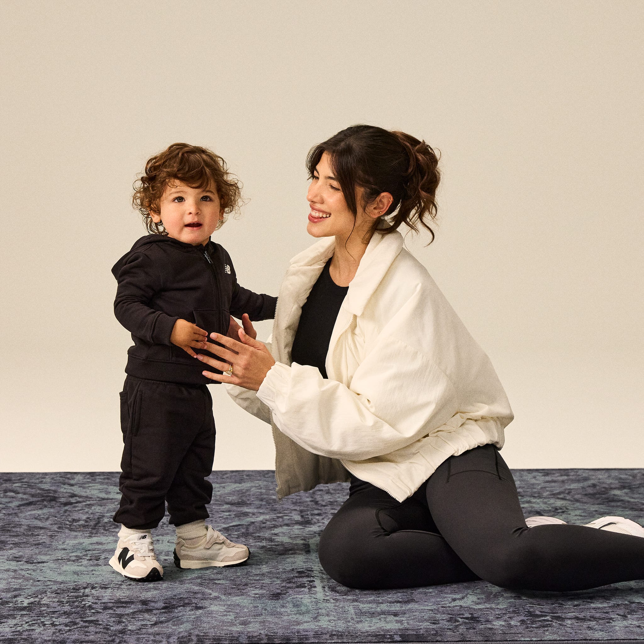 Sapatilhas Bebé New Balance Hook & Loop 327 Branco/Preto New Balance 