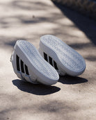 Sapatilhas Bebé Adidas Grand Court 3.0 Branca/Preta ambiente, sola